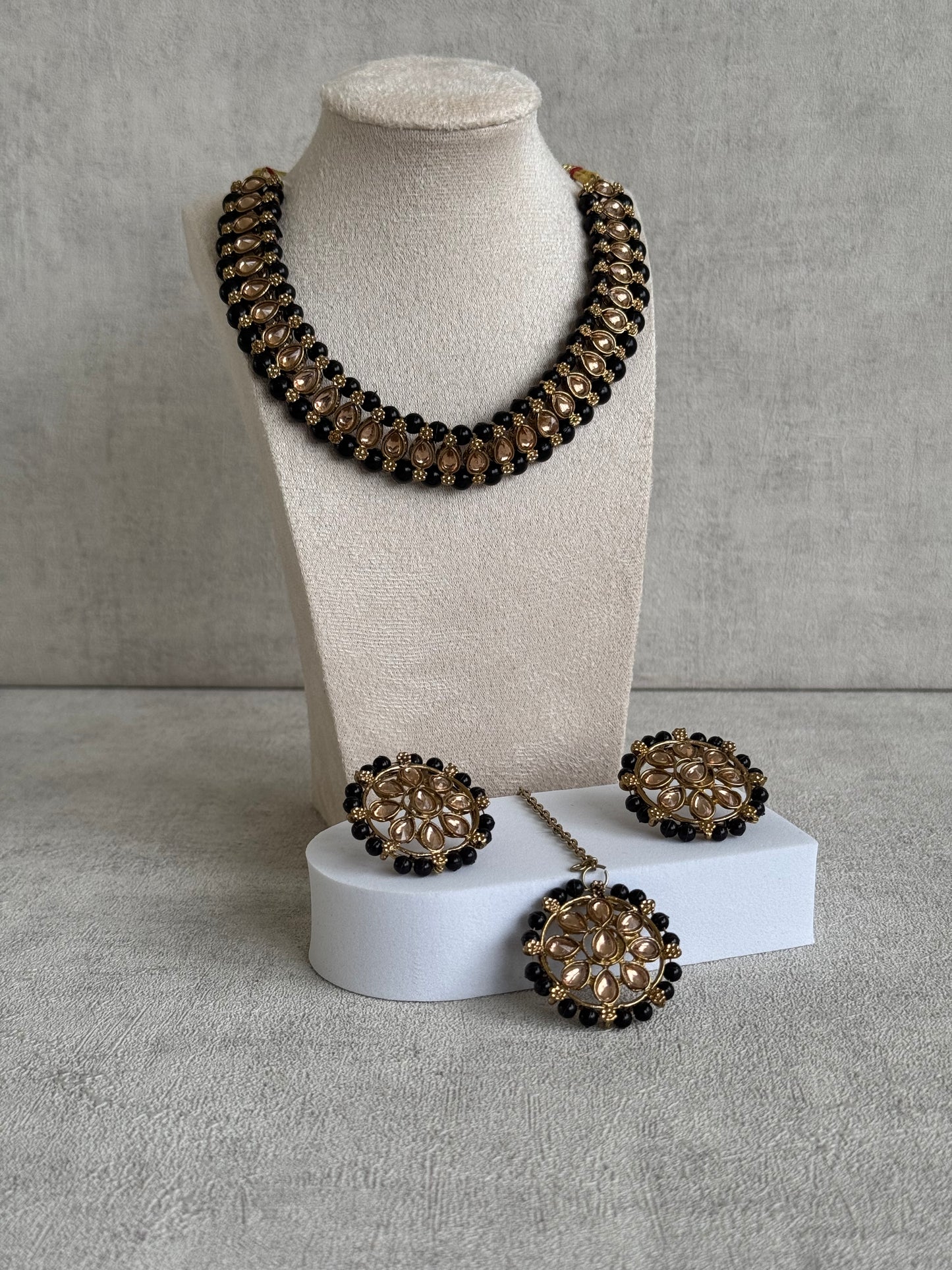Ayura Designs Hala Set with Tikka & Studs – Midnight Black Beads & Champagne Kundan