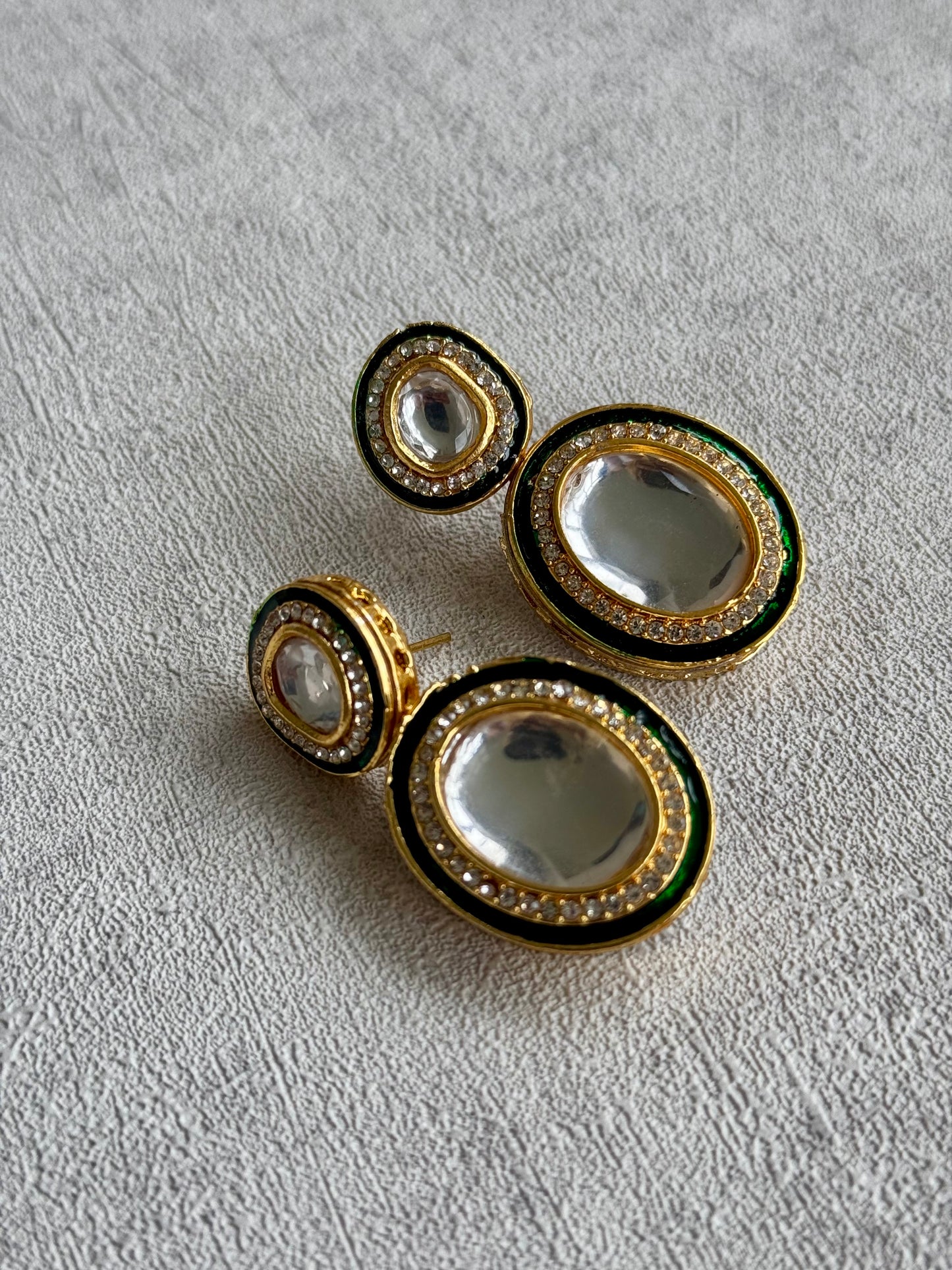 Ayura Designs Sahiba Set – Gold and Emerald Green Kundan Necklace with Oversized Oval Stones and Matching Drop Earrings