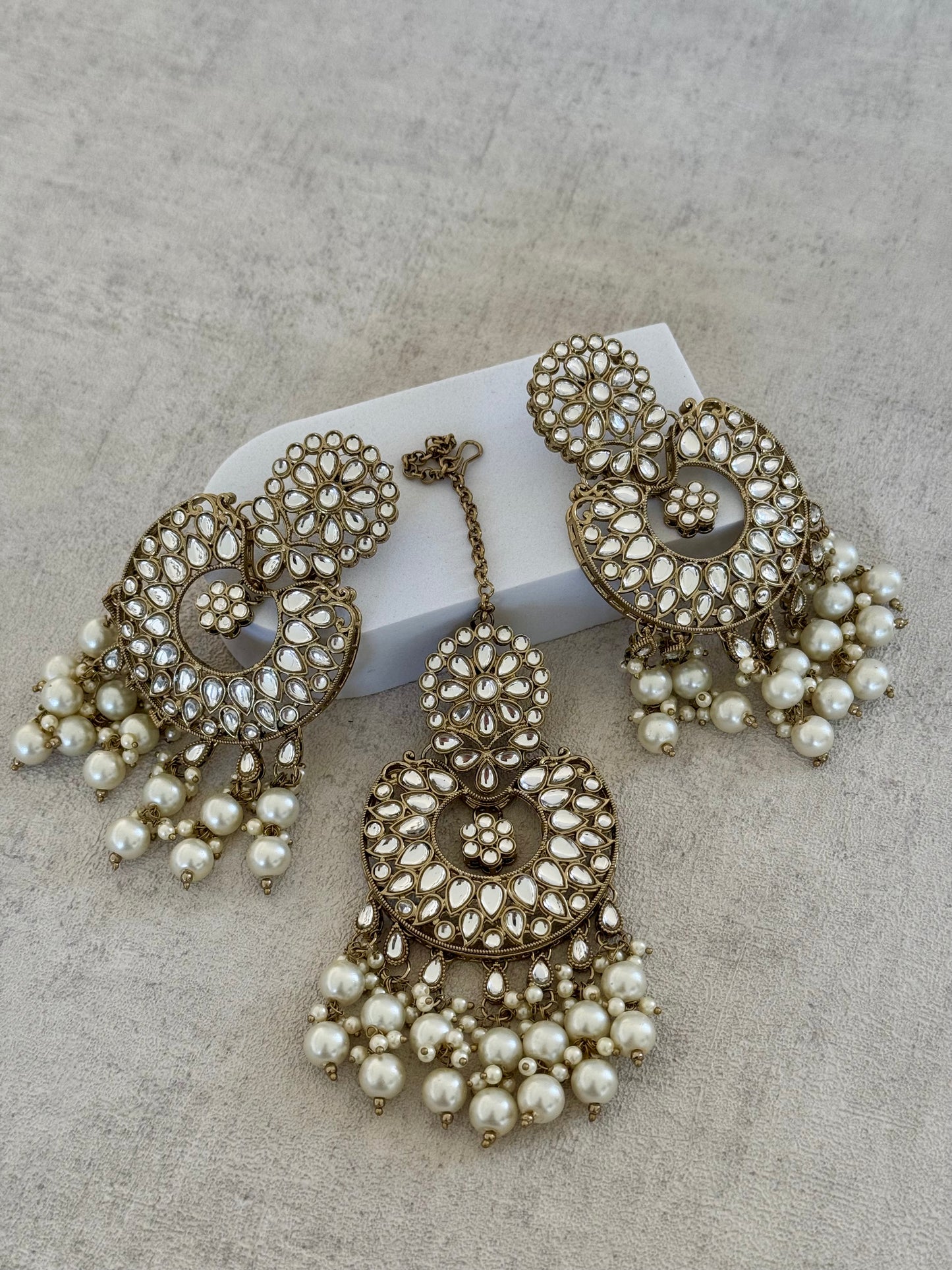 Ayura Designs Roshni Tikka Set - Antique Gold Kundan with Pearl Detailing