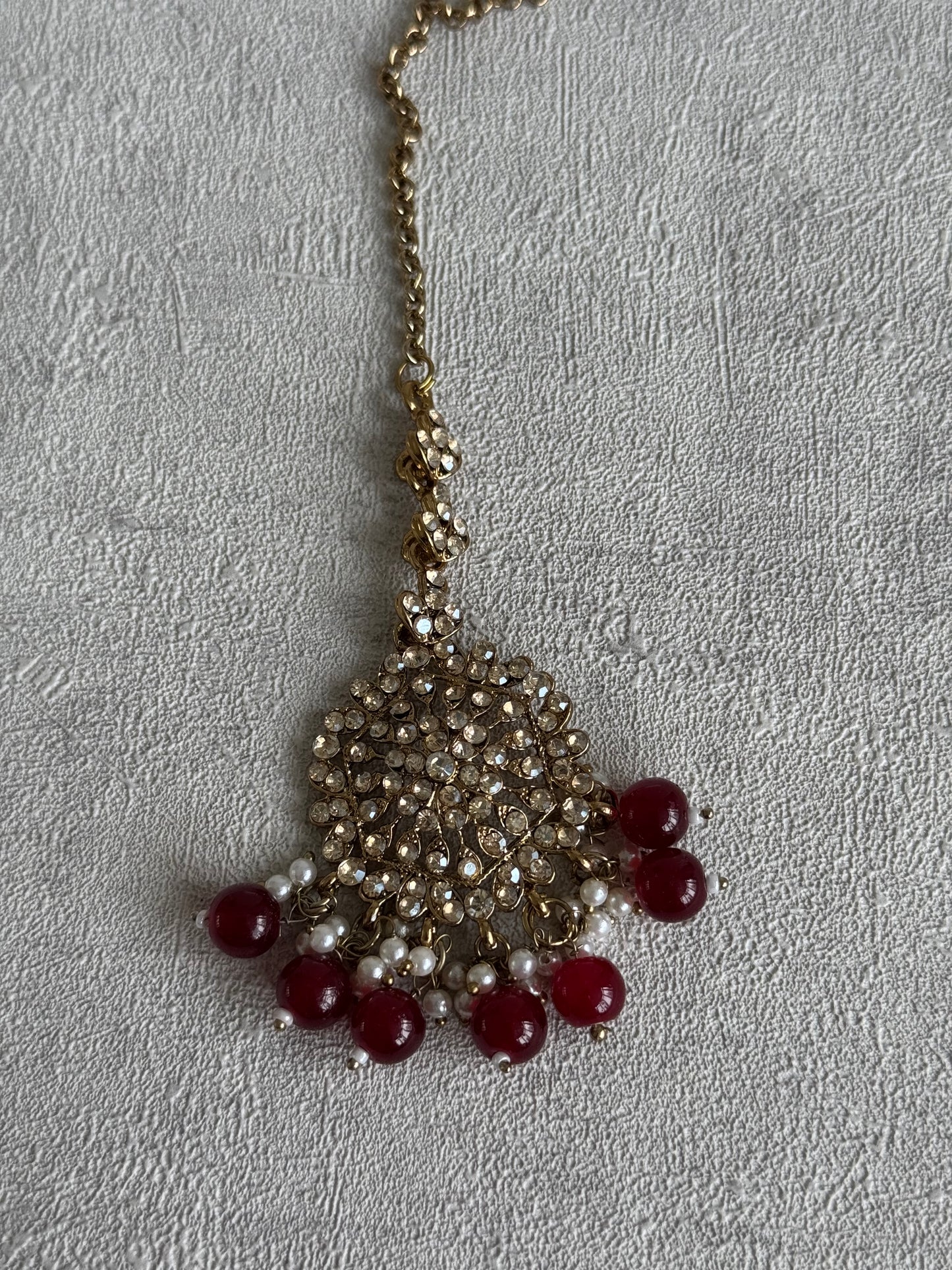 Ayura Designs Dastoor Tikka Set with Balis – Deep Maroon Beads, Champagne Stones & Pearls