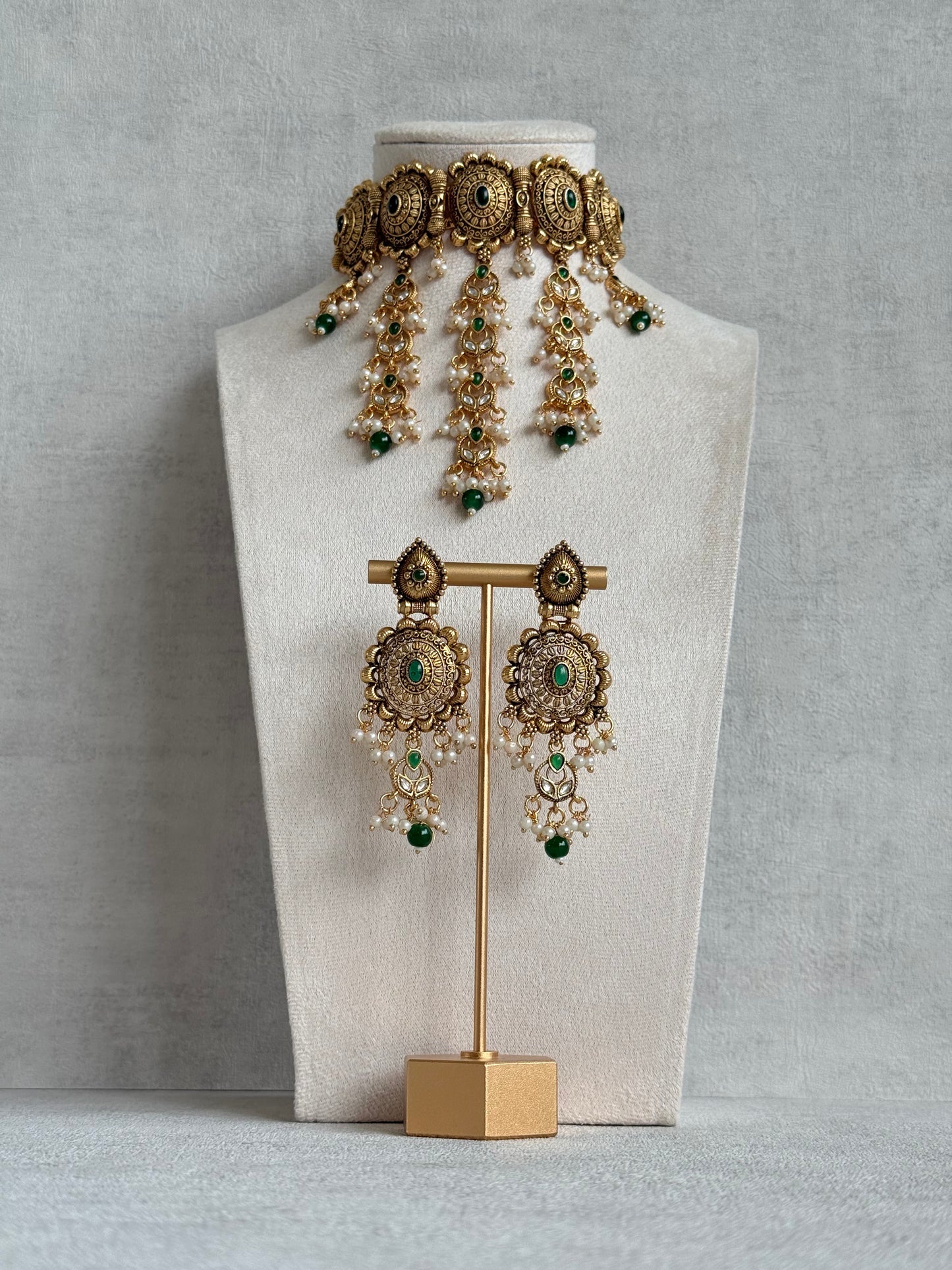 Ayura Designs Kabini Choker Set with Earrings – Gold Kundan Waterfall Choker with Emerald Green Beads & Pearls