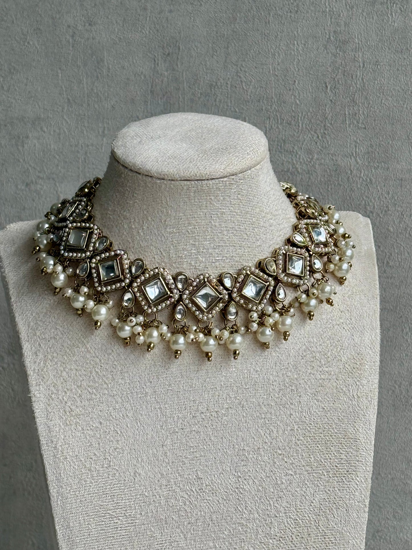 Ayura Designs Talia Set with Earrings & Tikka – Champagne Gold, Kundan & Pearls