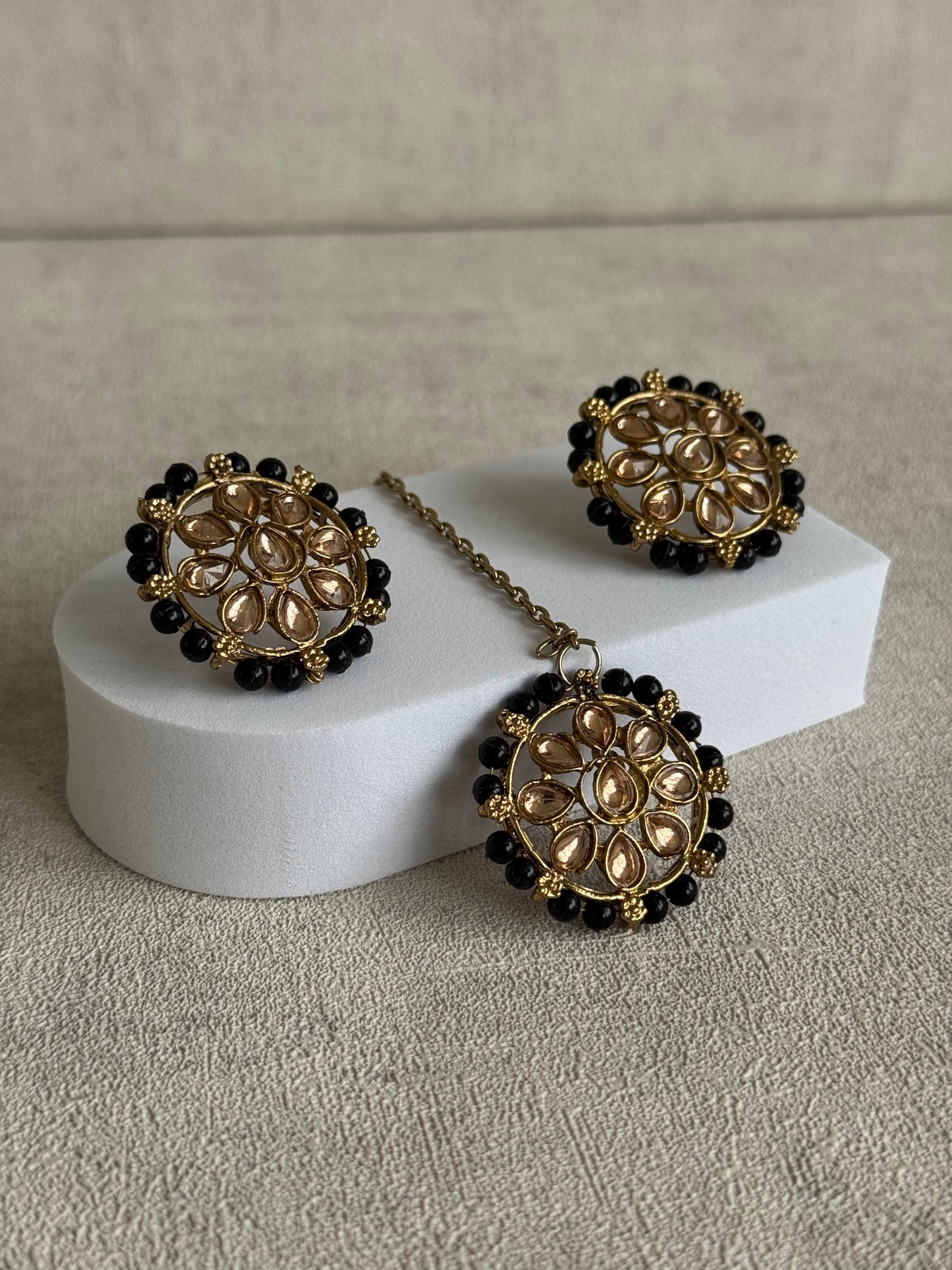 Ayura Designs Hala Set with Tikka & Studs – Midnight Black Beads & Champagne Kundan