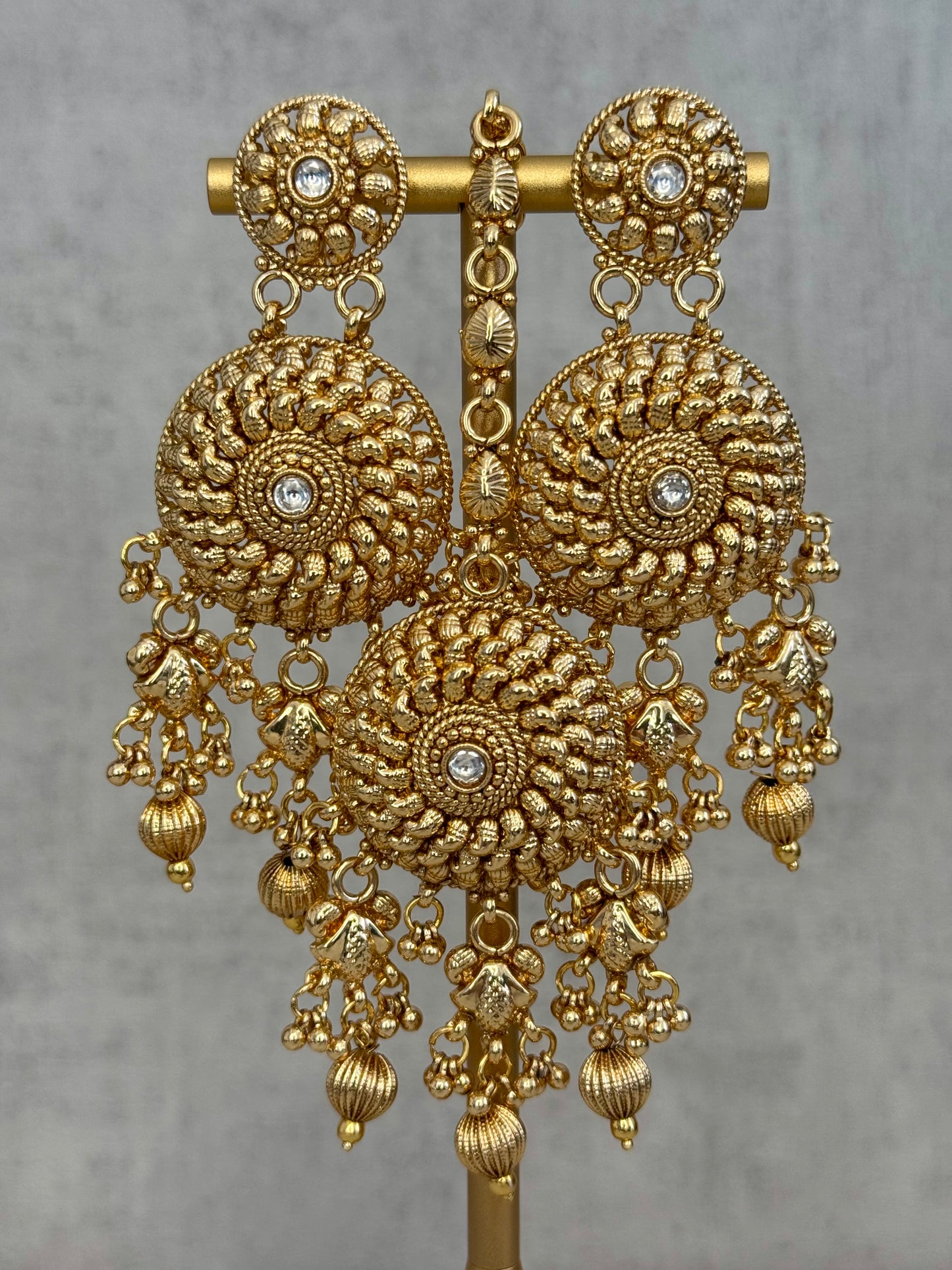 Ayura Designs Hoor Tikka & Earrings – Opulent Gold Adornment with Beads