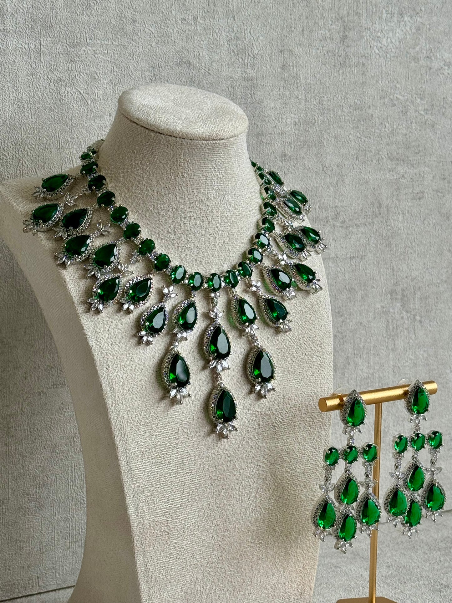 Ayura Designs Zarmina Necklace Set with Earrings – Emerald Green Teardrop Stones, Diamond-Cut Crystals & Rhodium Finish