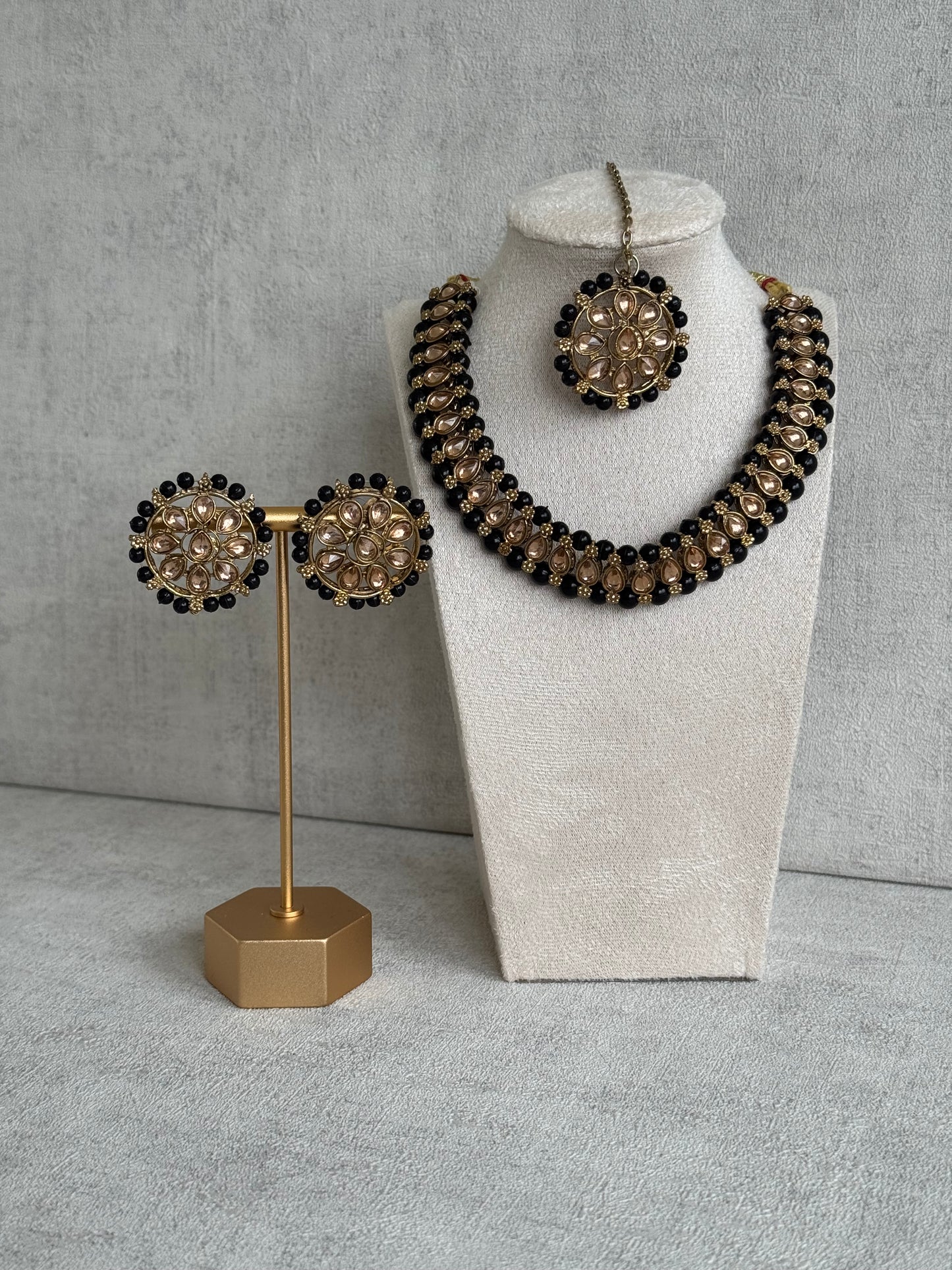 Ayura Designs Hala Set with Tikka & Studs – Midnight Black Beads & Champagne Kundan