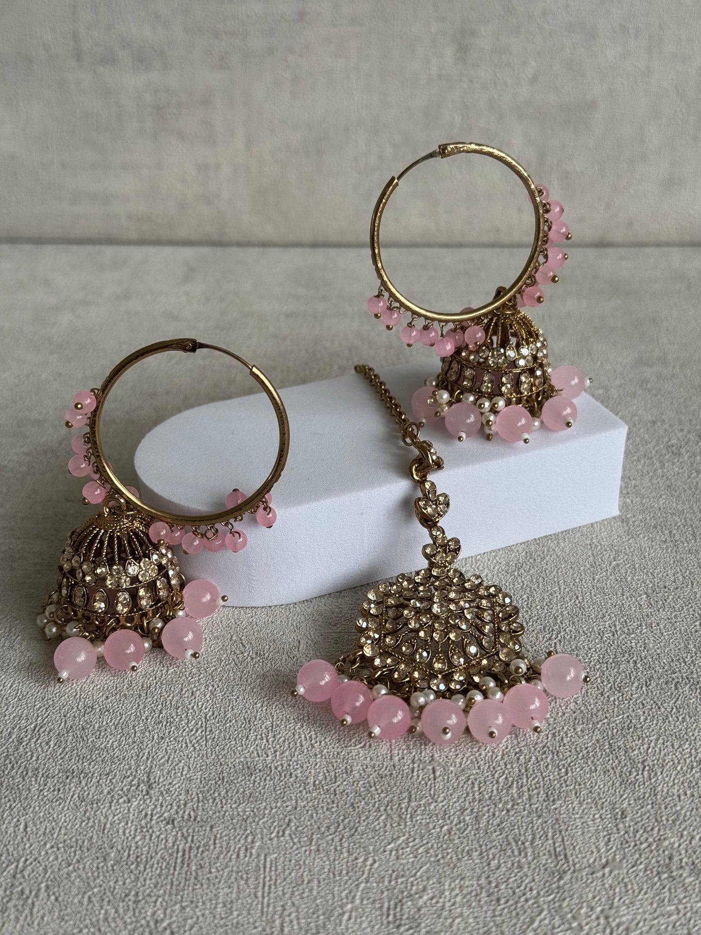 Ayura Designs Dastoor Tikka Set with Balis – Baby Pink Beads, Champagne Stones & Pearls