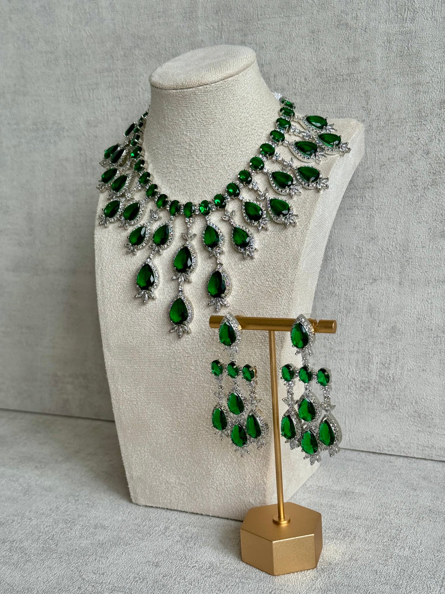 Ayura Designs Zarmina Necklace Set with Earrings – Emerald Green Teardrop Stones, Diamond-Cut Crystals & Rhodium Finish