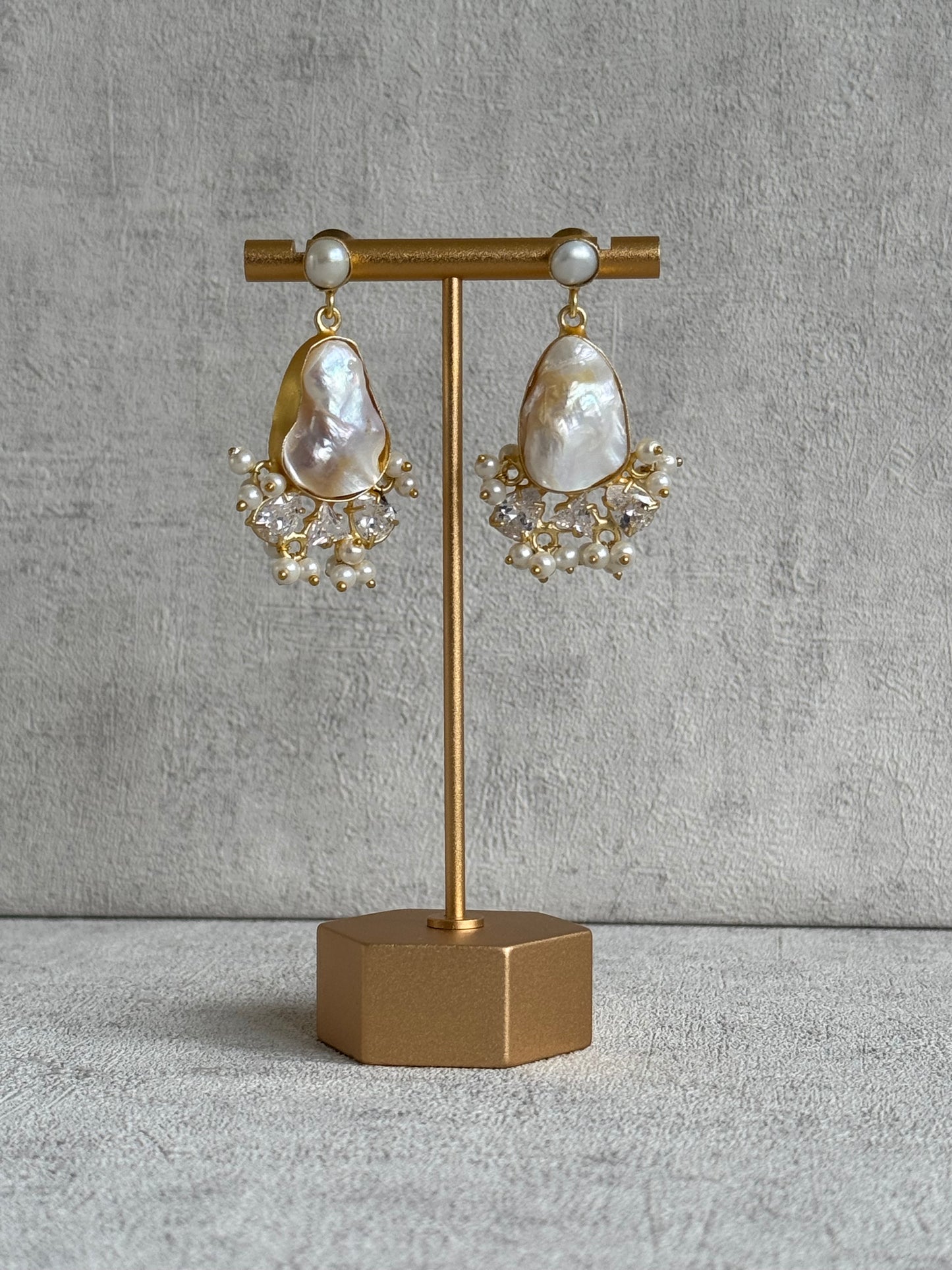 Ayura Designs Niamh Set with Tikka & Earrings - Baroque Pearl, Mother of Pearl & Crystals