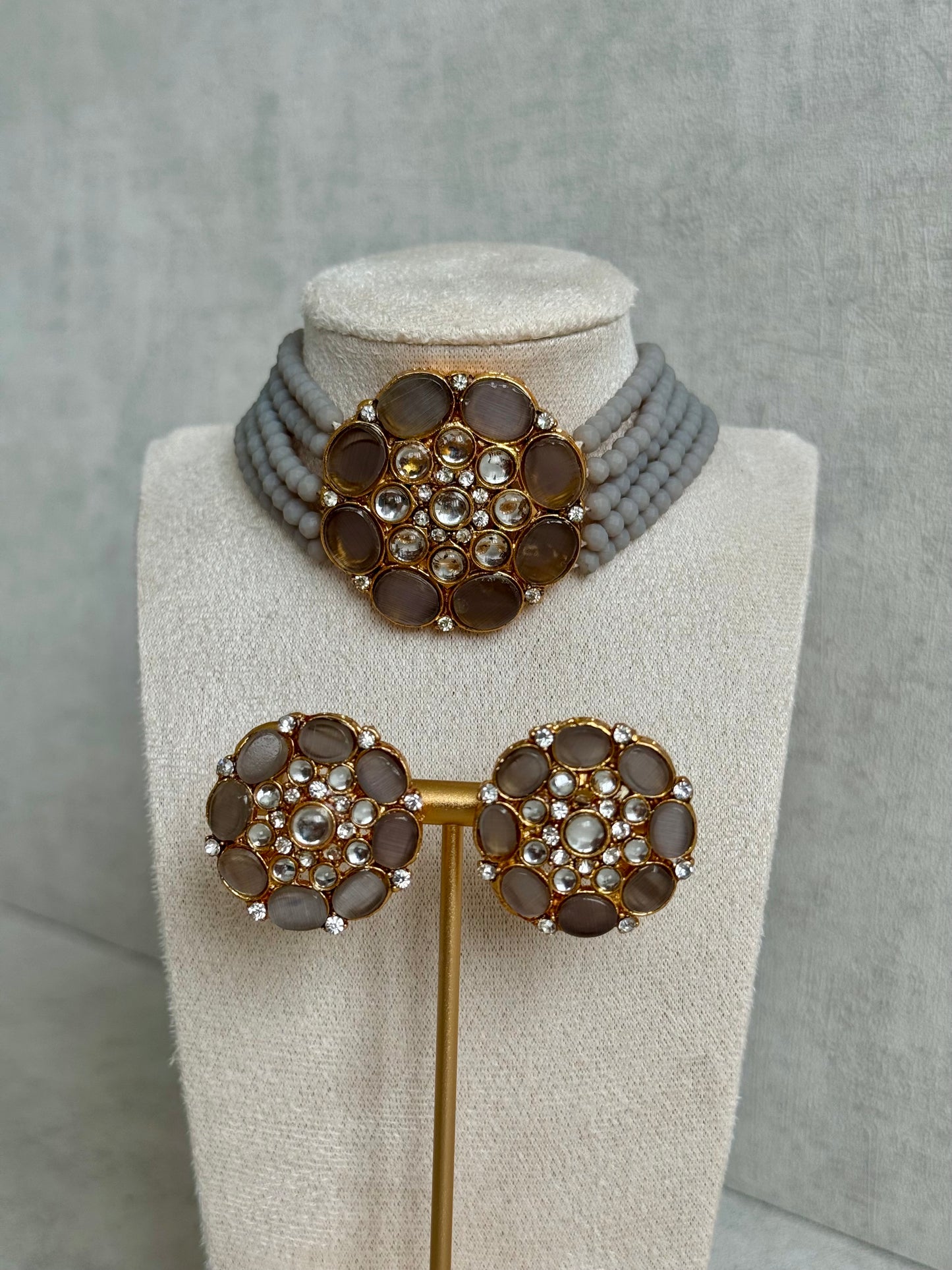 Ayura Designs Yasmin Kundan Choker Set with Studs – Slate Grey Beads & Mirror-Cut Stones