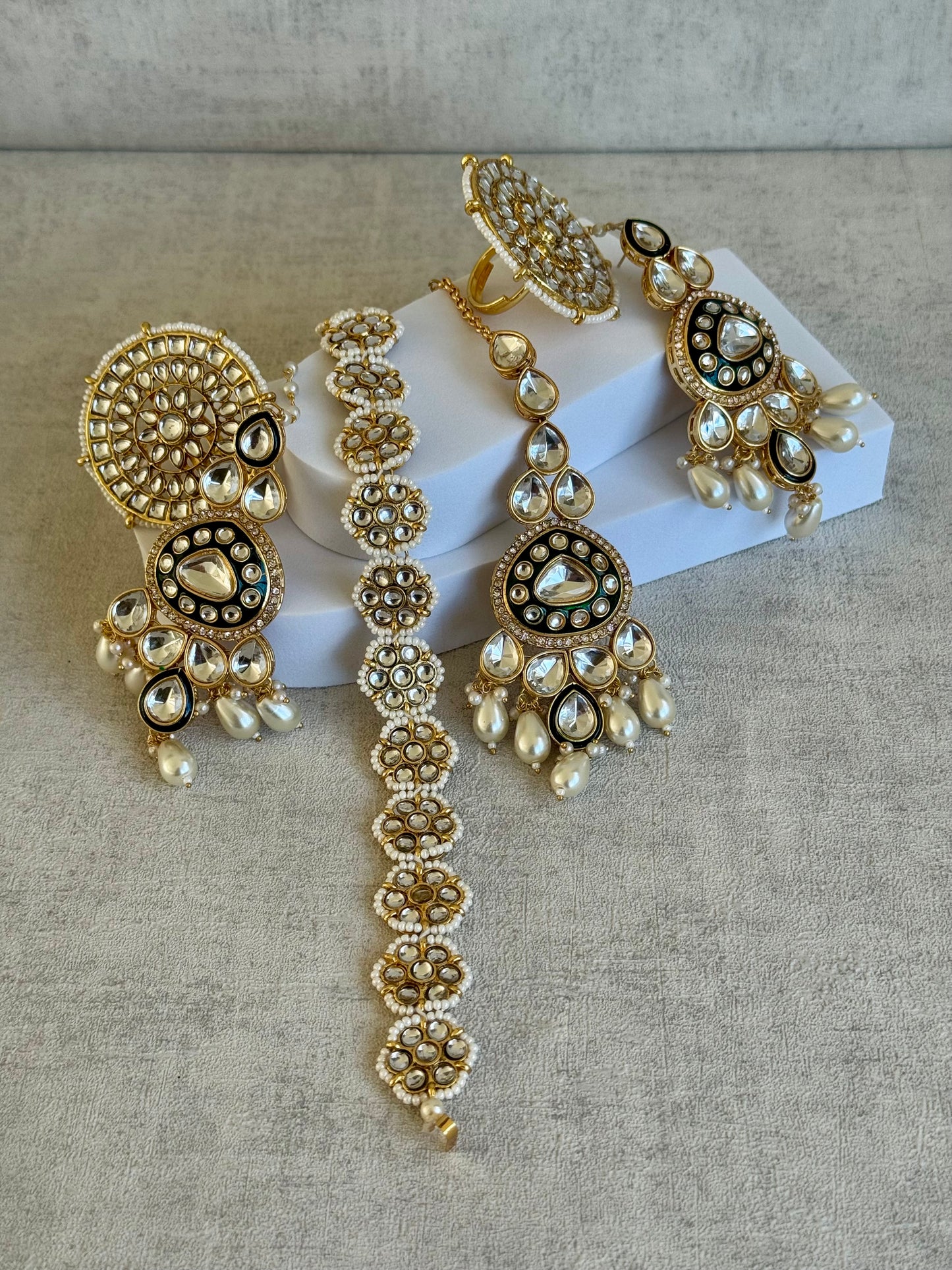 Ayura Designs Sultana Bridal Set with Necklace, Jhumkis, Tikka, Nath, Ring & Sheeshphool – Jadau Kundan Craftsmanship with Mirror-Cut Polki Stones, Ivory Pearls & Antique Gold Finish