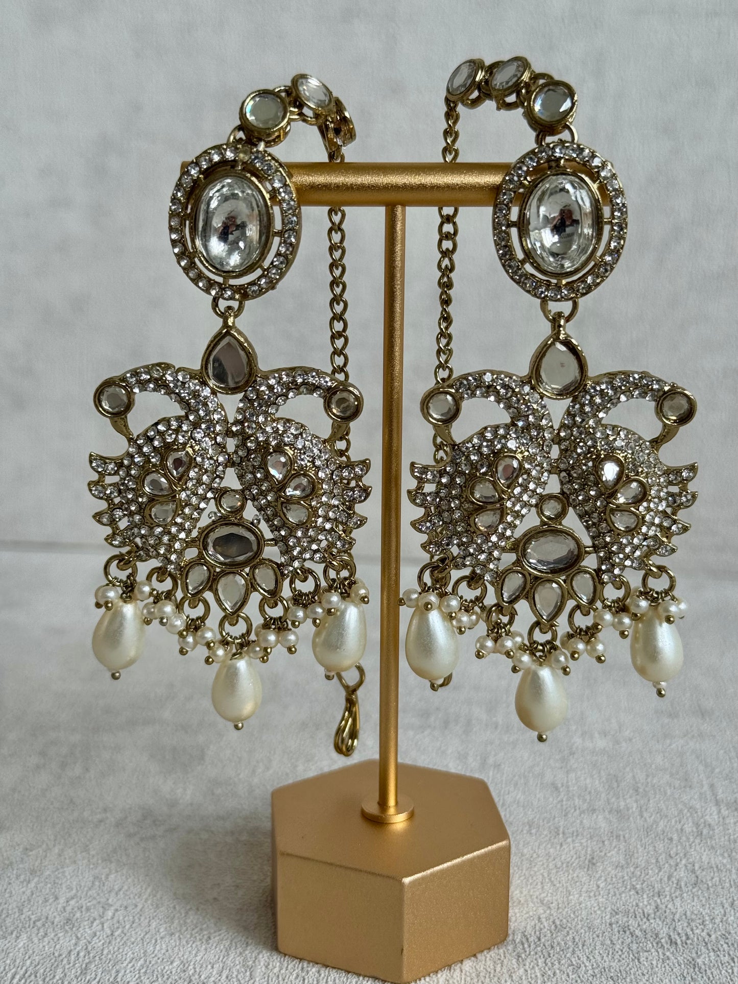 Ayura Designs Tajdar Bridal Set with Necklace, Jhumkis, Tikka, Nath, Ring & Sheeshphool – Jadau Kundan Craftsmanship with Mirror-Cut Polki, Ivory Pearl Drops & Antique Silver-Gold Finish