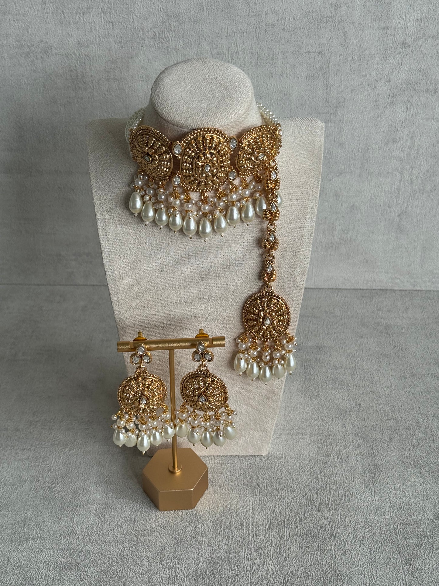 Ayura Designs Tanveer Choker Set with Earrings & Tikka – Antique Gold with Mirror-Cut Stones & Ivory Pearl Drops