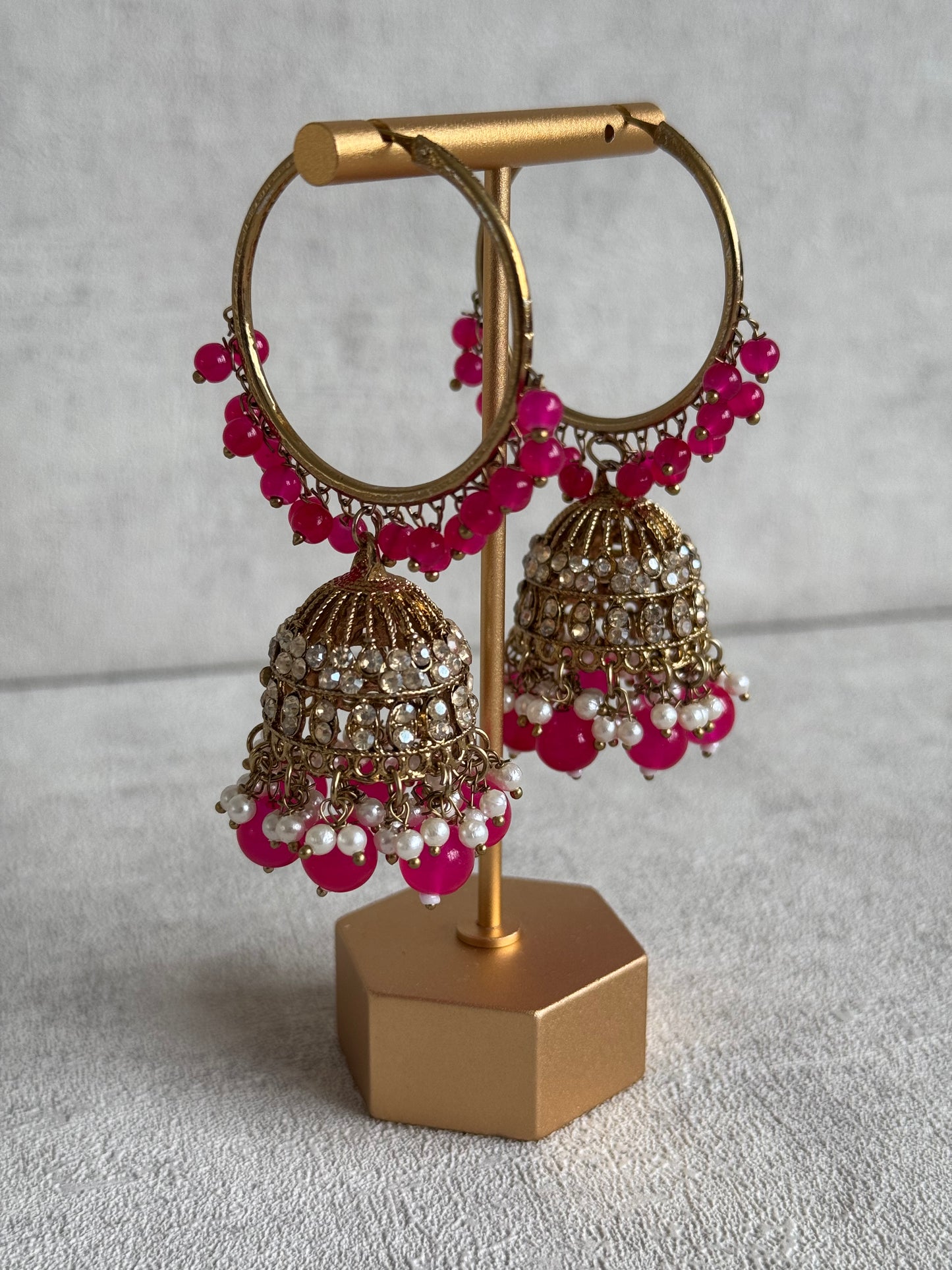 Ayura Designs Dastoor Tikka Set with Balis – Fuchsia Beads, Champagne Stones & Pearls