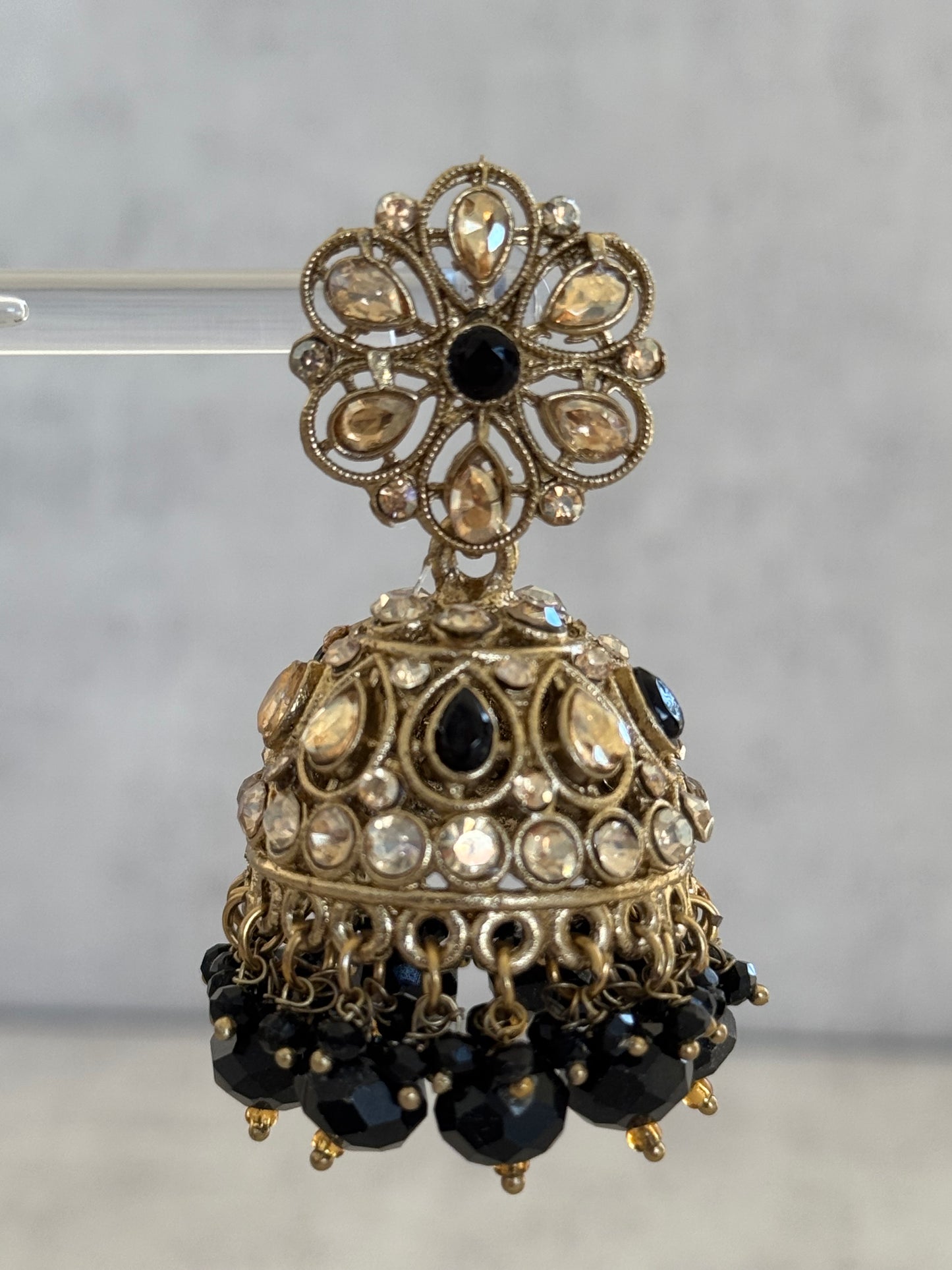 Ayura Designs Hookum Antique Gold Tikka Set – Elegant Earrings & Tikka with Black Bead Accents