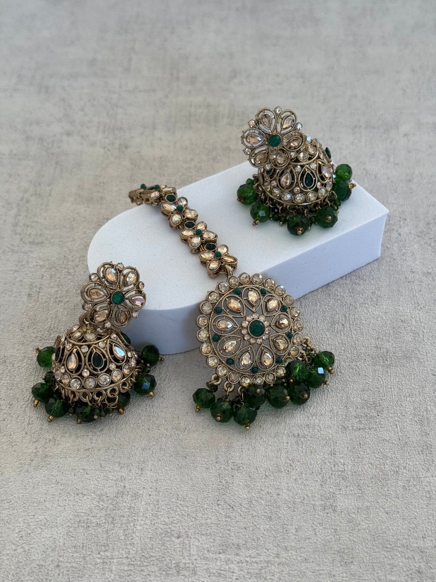 Ayura Designs Hookum Antique Gold Tikka Set – Elegant Earrings & Tikka with Olive Green Bead Accents