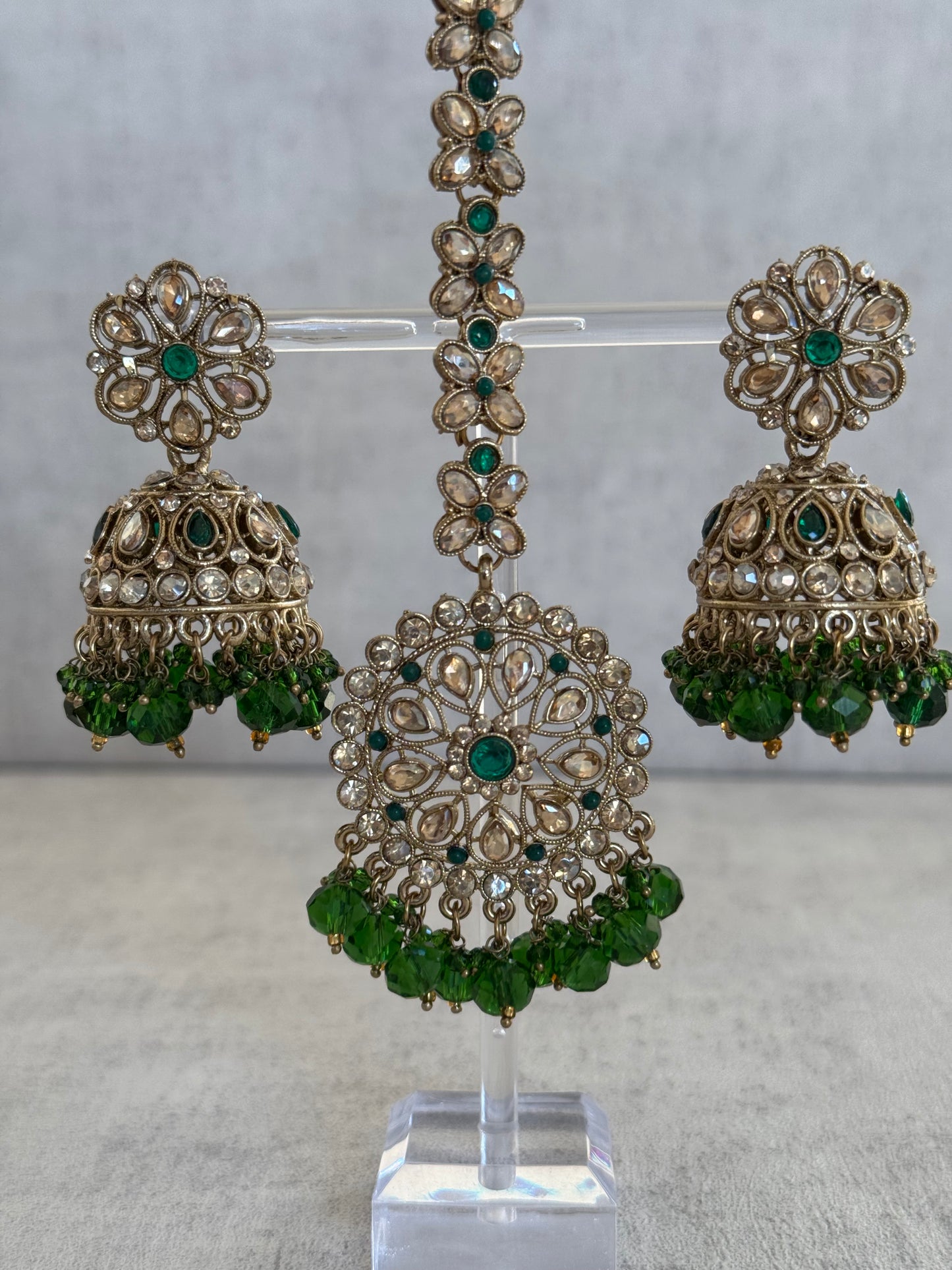 Ayura Designs Hookum Antique Gold Tikka Set – Elegant Earrings & Tikka with Black Bead Accents