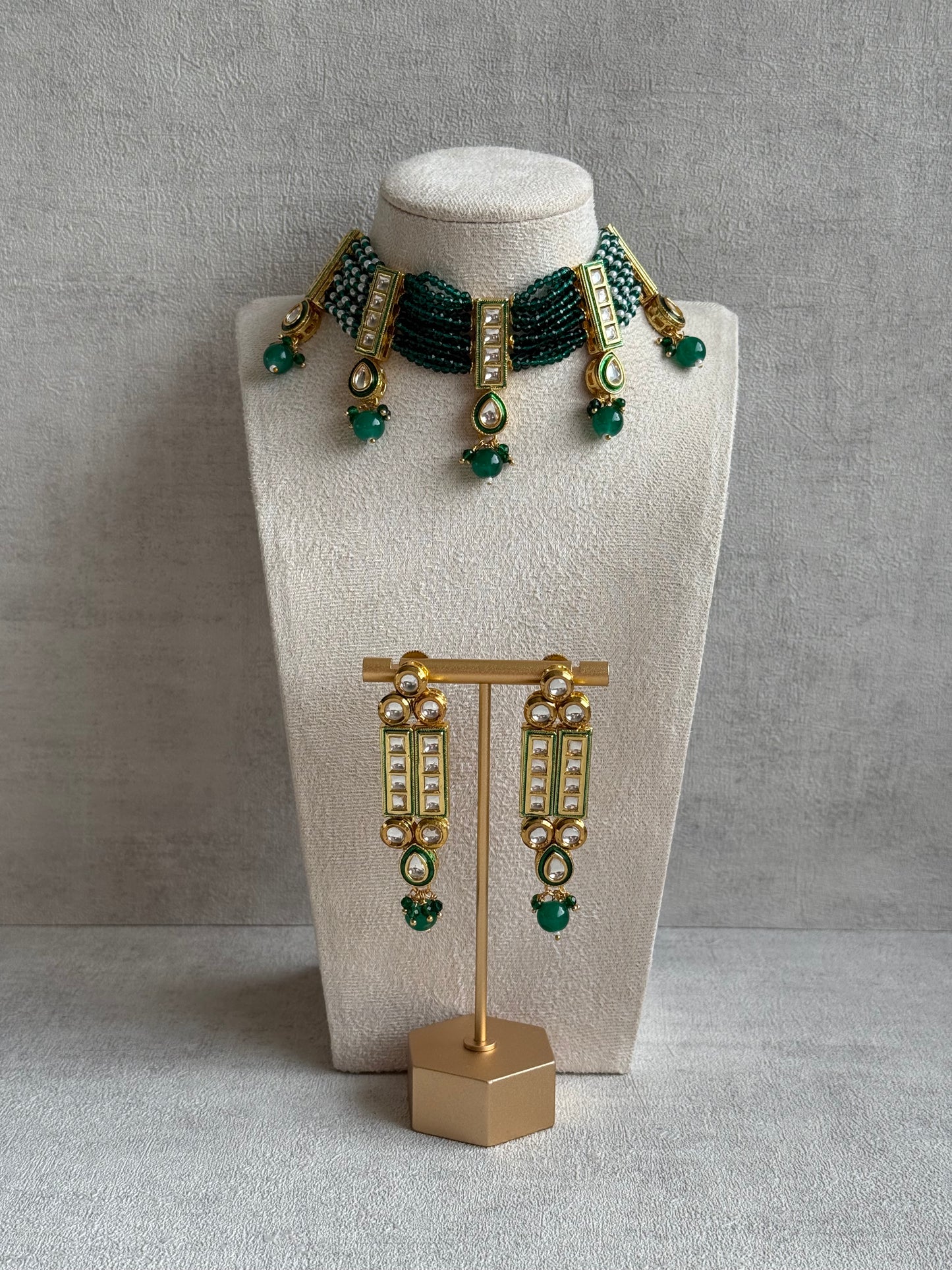 Ayura Designs Taanvi Choker Set – Emerald Green Beaded Choker & Earrings with Kundan Panels, Gold Finish & Drop Detailing