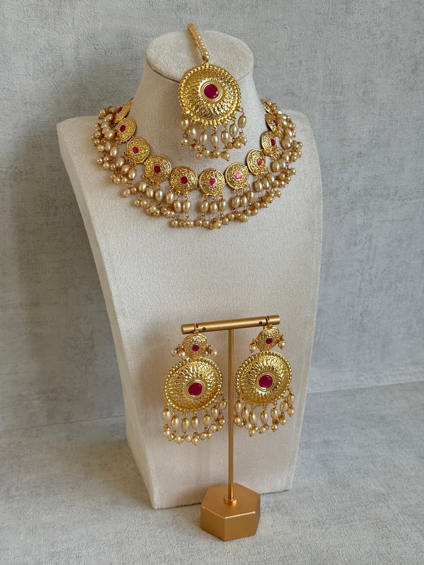 Ayura Designs Jyoti Set with Earrings & Tikka – Gold Disc Necklace with Ruby Pink & Pearl Detailing