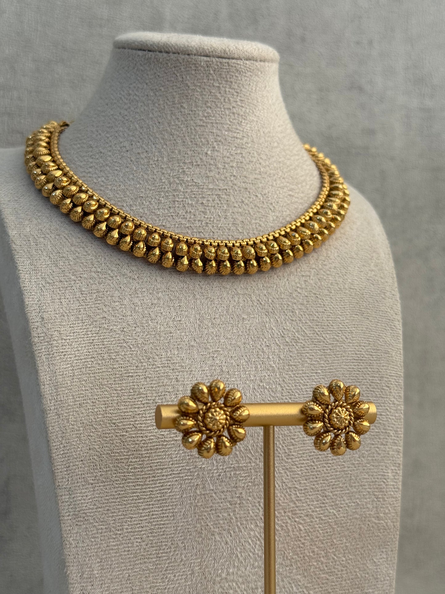 Ayura Designs Kanchan Set with Stud Earrings – Antique Gold Finish & Teardrop Detailing