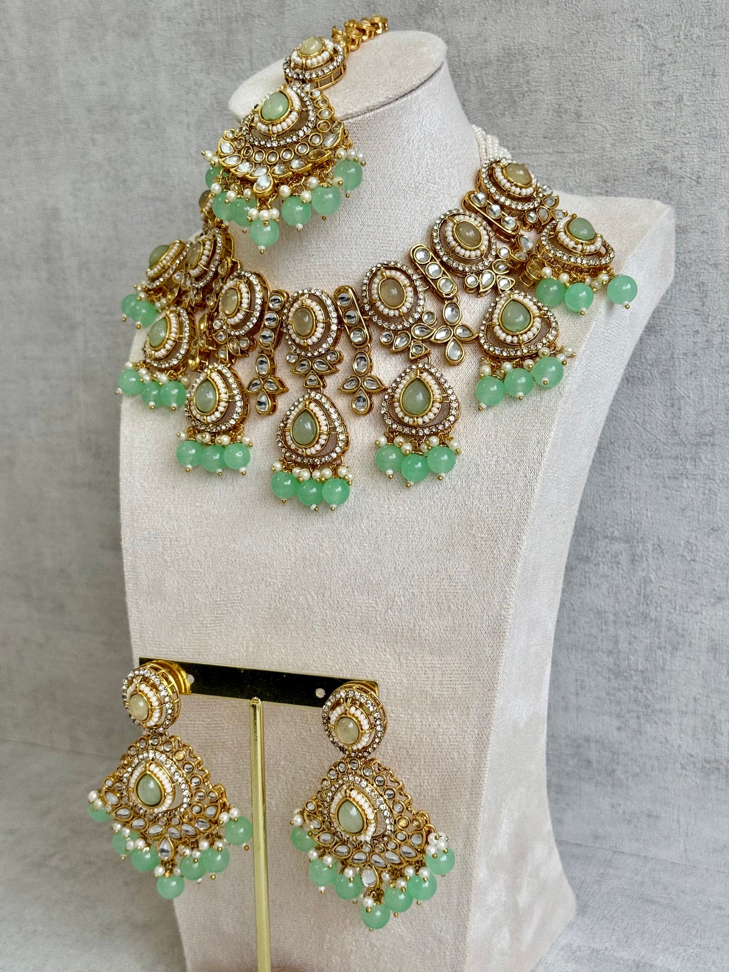 Ayura Designs Janvi Set with Necklace, Earrings & Tikka – Kundan Detailing, Mint Green Beads & Pearls Drops