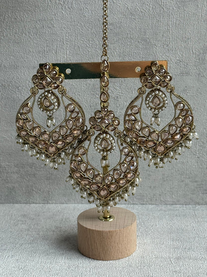 Ayura Designs Damini Tikka Set – Mirror-Cut Champagne Kundan Earrings & Tikka with Pearl Detailing