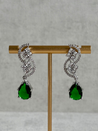 Ayura Designs Nida Set with Necklace & Earrings – Emerald Green Stones, Diamond-Cut Accents & Silver Finish