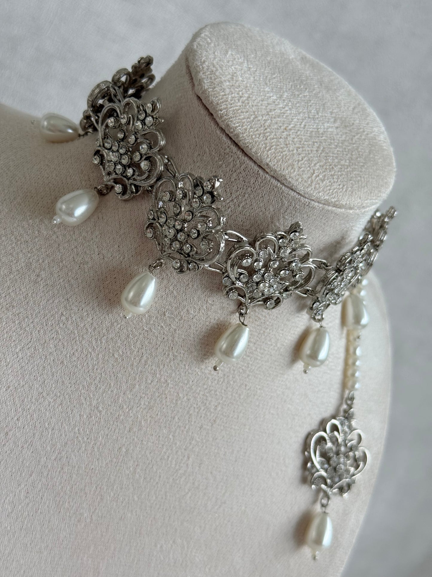 Ayura Designs Alina Choker Set with Earrings & Tikka – Silver Crystal Floral Choker with Pearl Drops