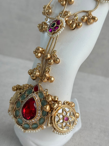 Ayura Designs Ekavira Haathphool Set of 2 – Kundan Style Hand Harness with Ruby Red, Rani Pink & Green Stones, Ghungroo Detailing & Pearls