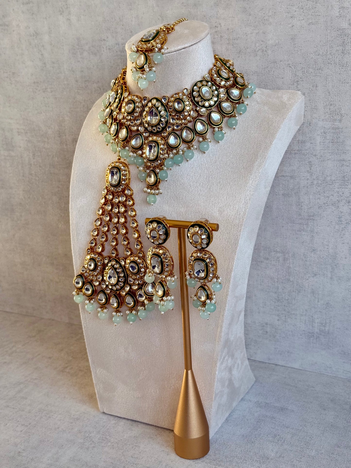 Ayura Designs Jashan Set with Necklace, Earrings, Tikka & Passa – Kundan Detailing, Pearl Drops & Soft Mint Green Beads