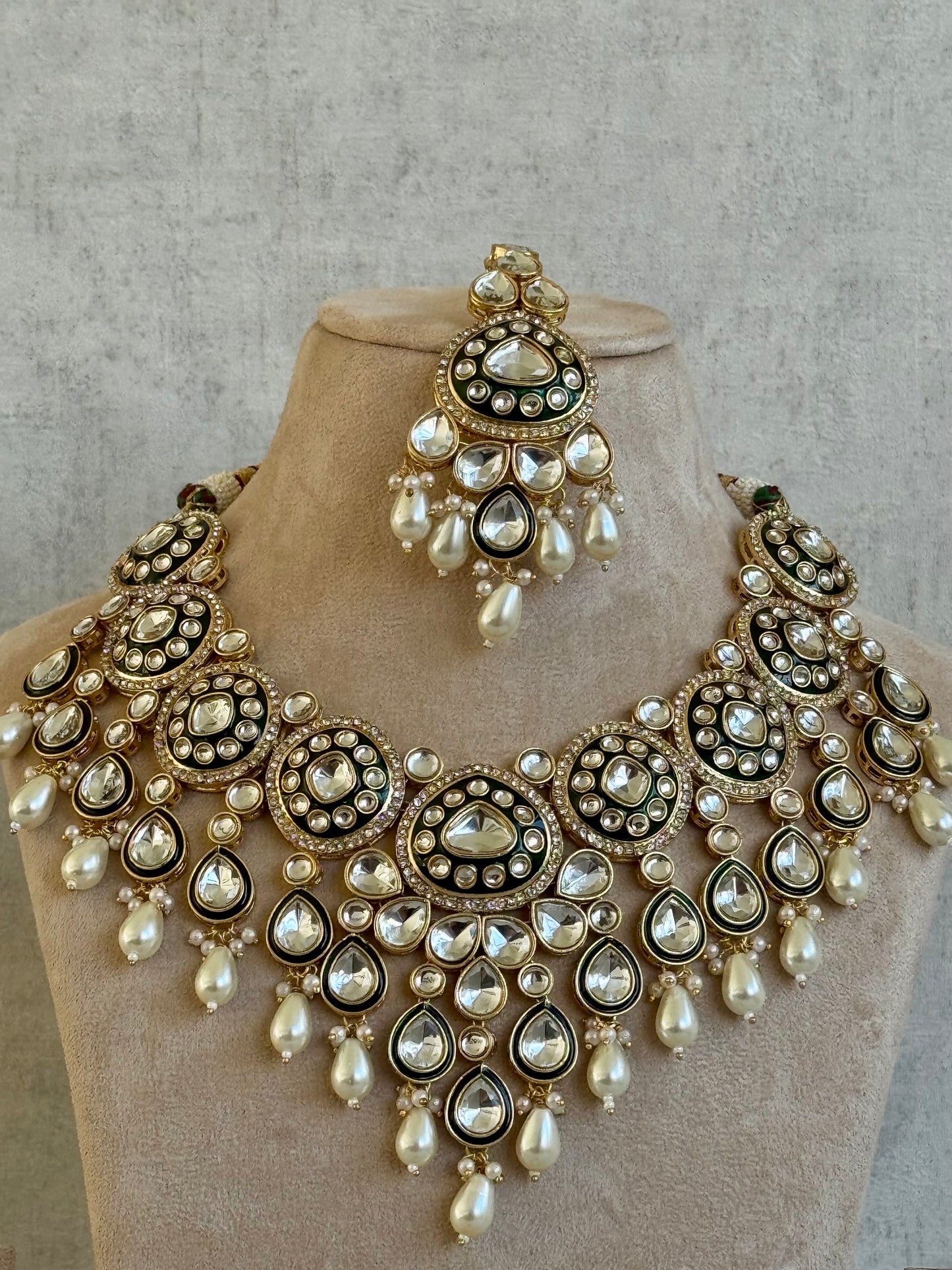 Ayura Designs Sultana Bridal Set with Necklace, Jhumkis, Tikka, Nath, Ring & Sheeshphool – Jadau Kundan Craftsmanship with Mirror-Cut Polki Stones, Ivory Pearls & Antique Gold Finish