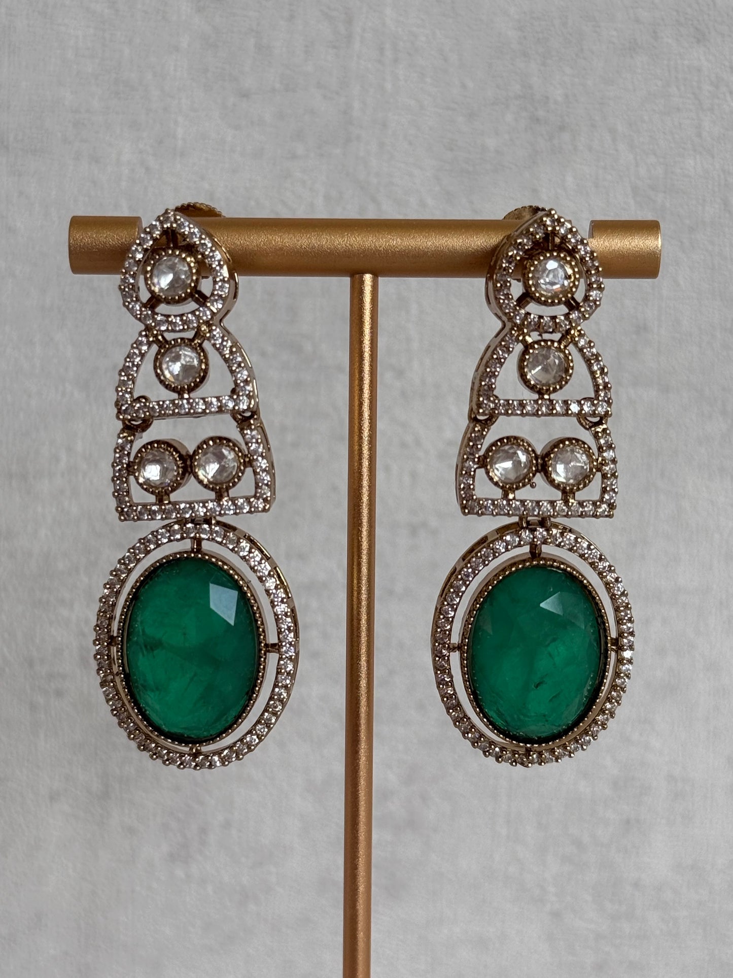 Ayura Designs Sadie Necklace Set with Earrings – Emerald Green Centre Stone, Moissanite Style Stones & Crystal Halo Detailing
