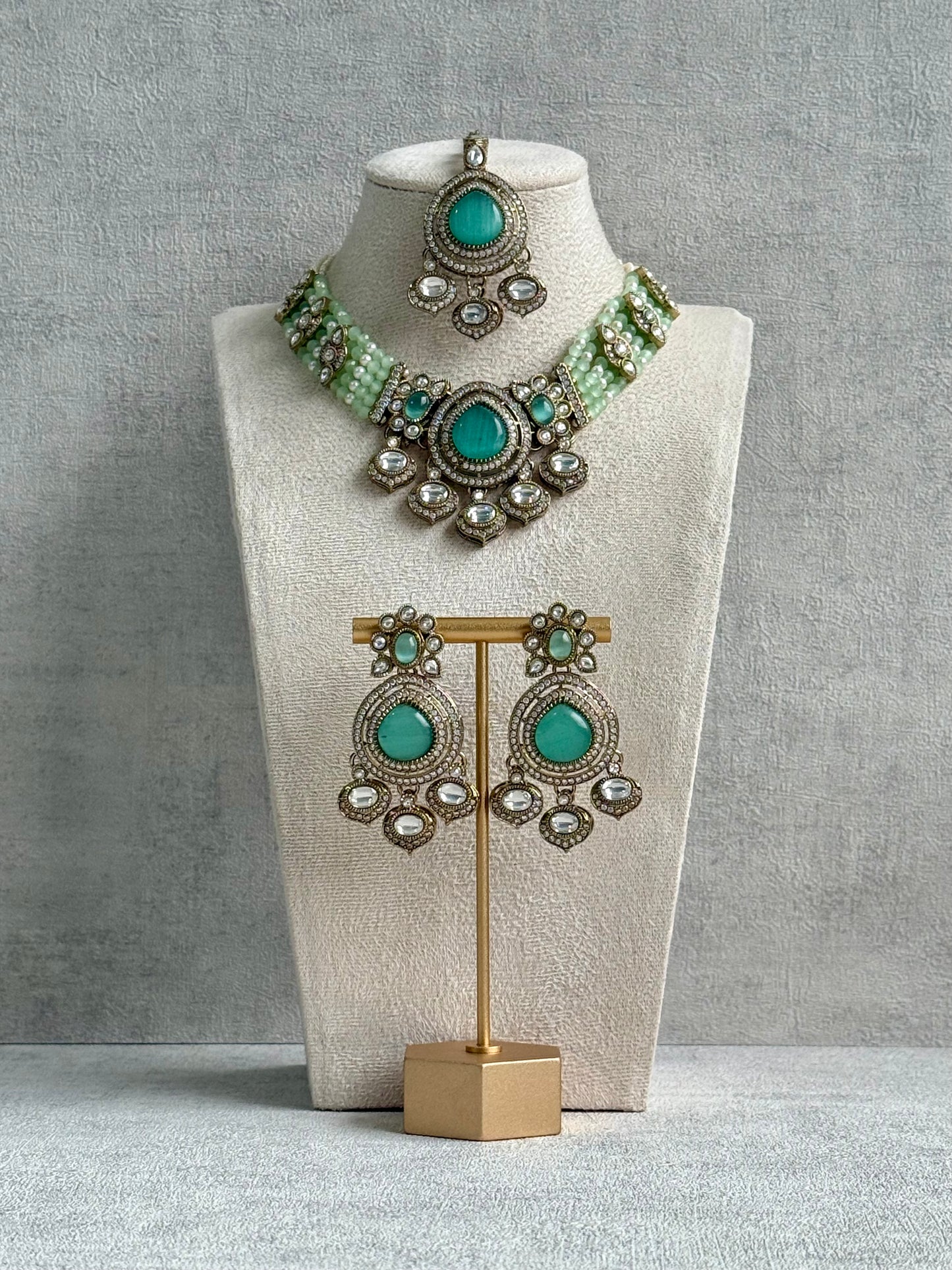 Ayura Designs Rahi Set – Mint & Pistachio Green Dual-Tone Stones with Mirror-Cut Detailing & Pearl Strands