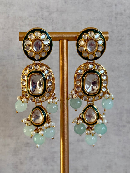 Ayura Designs Jashan Set with Necklace, Earrings, Tikka & Passa – Kundan Detailing, Pearl Drops & Soft Mint Green Beads