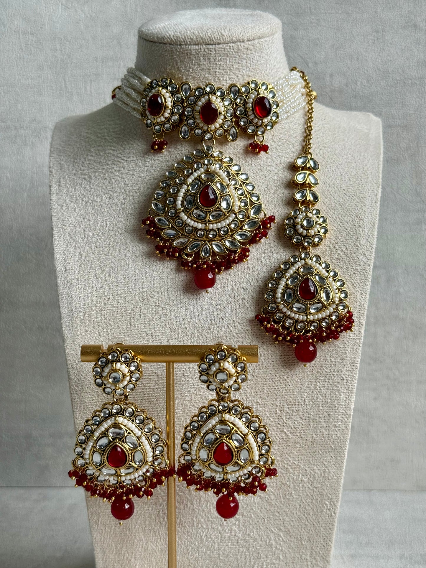 Ayura Designs Tehreem Set with Necklace, Earrings & Tikka – Mirror-Cut Stones, Ruby Red Beads & Antique Gold Finish