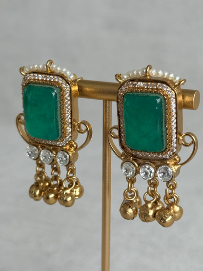 Ayura Designs Aleena Earrings – Emerald Green Stone Stud Earrings with Pearls & Ghungroo Detailing