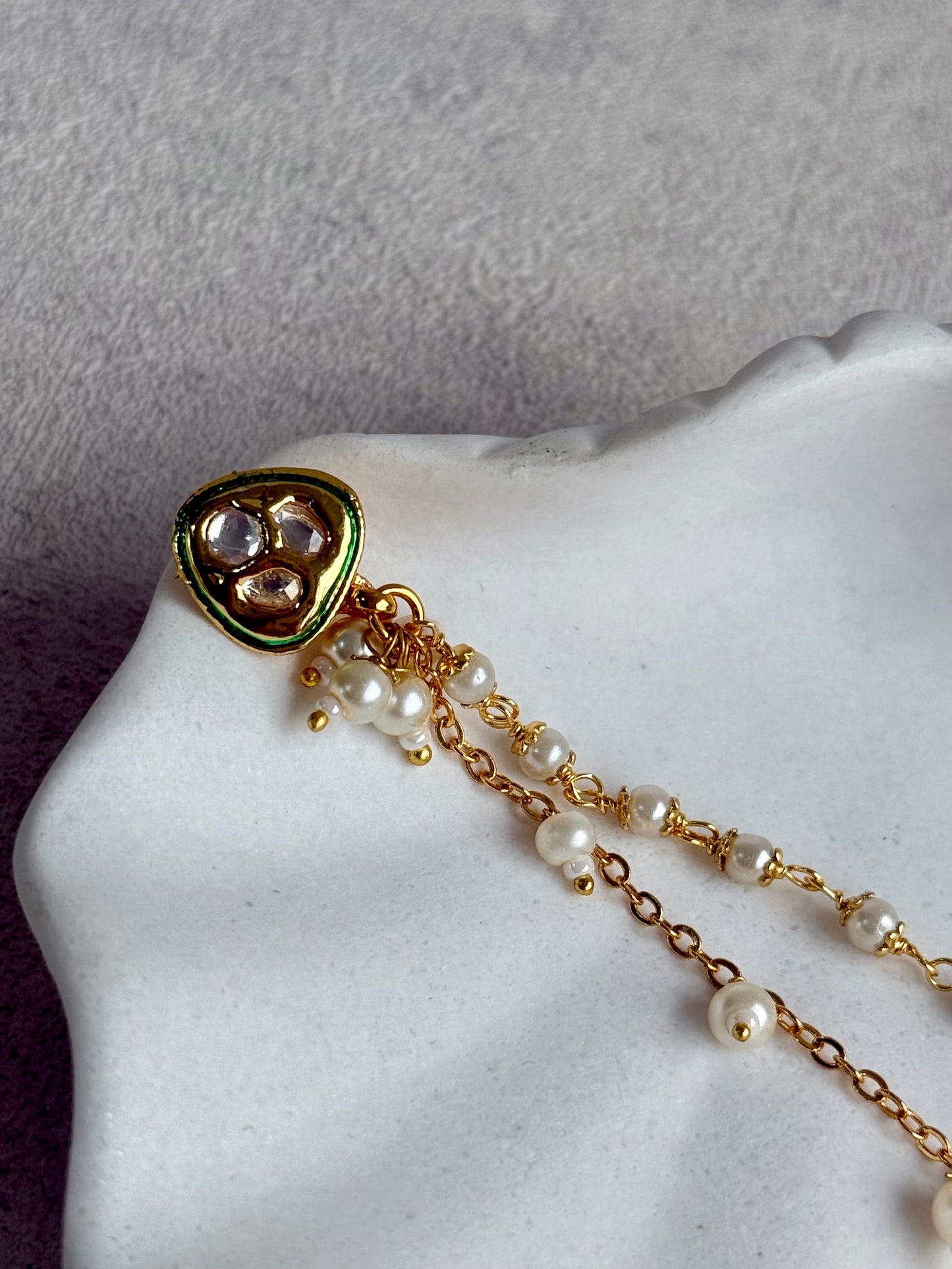 Ayura Designs Fakira Nose Ring – Kundan-Style Detailing with Pearl Chain