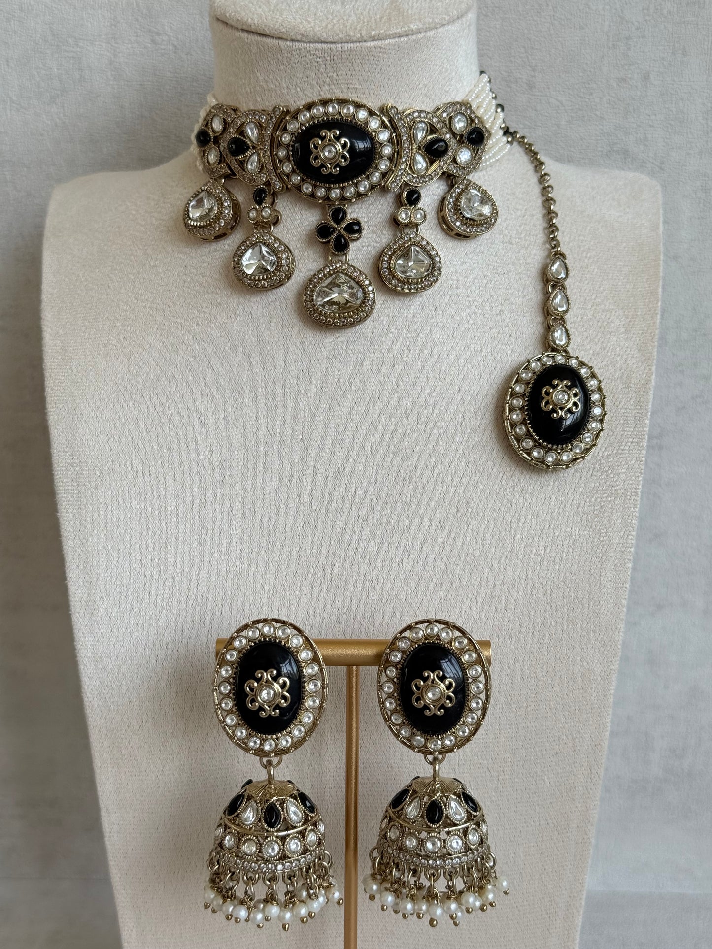 Ayura Designs Myra Choker Set with Earrings & Tikka – Black Kundan & Pearl Detailing