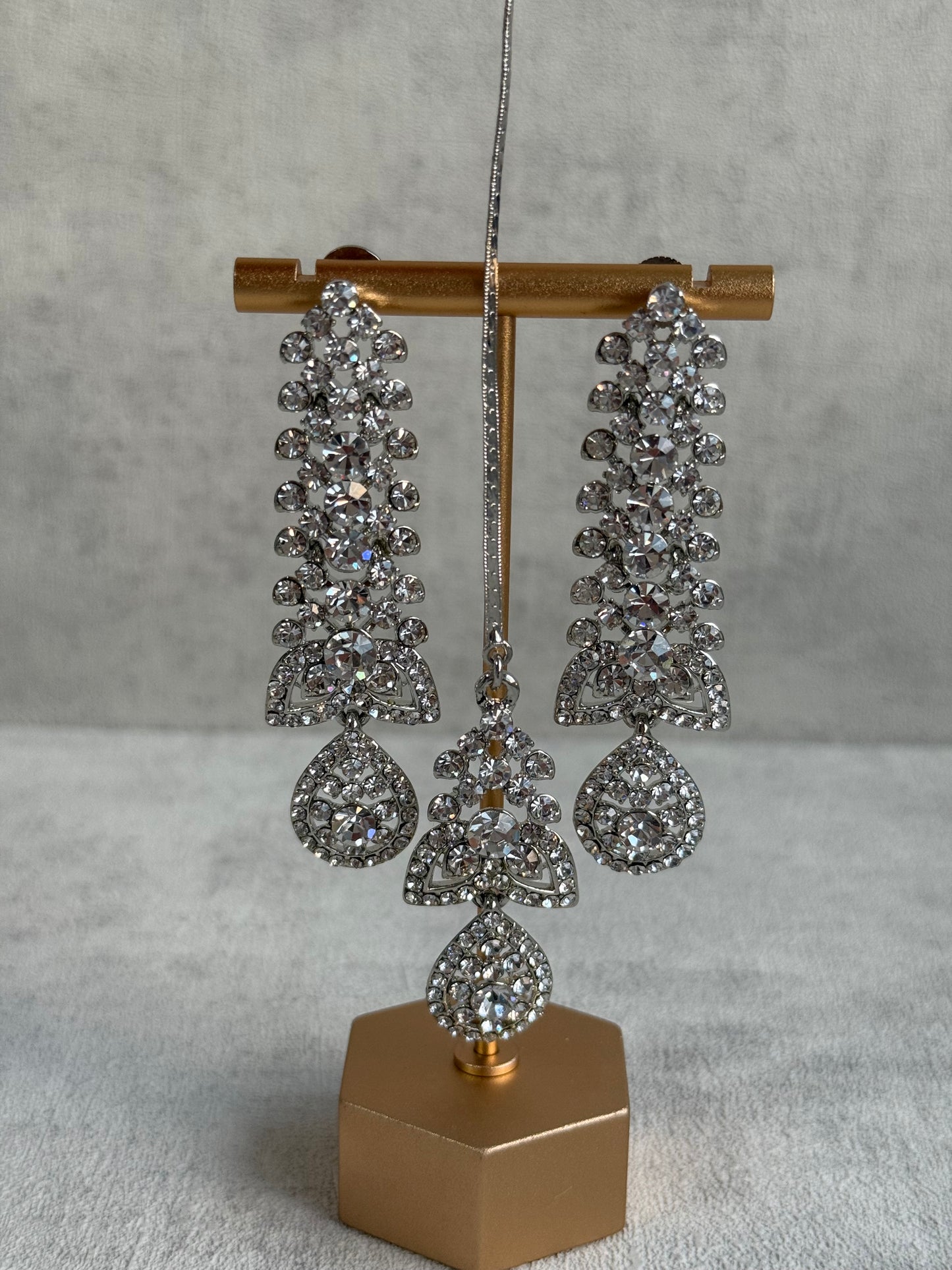 Ayura Designs Falaq Set with Necklace, Earrings & Tikka – Silver Finish with Diamond-Cut Crystals