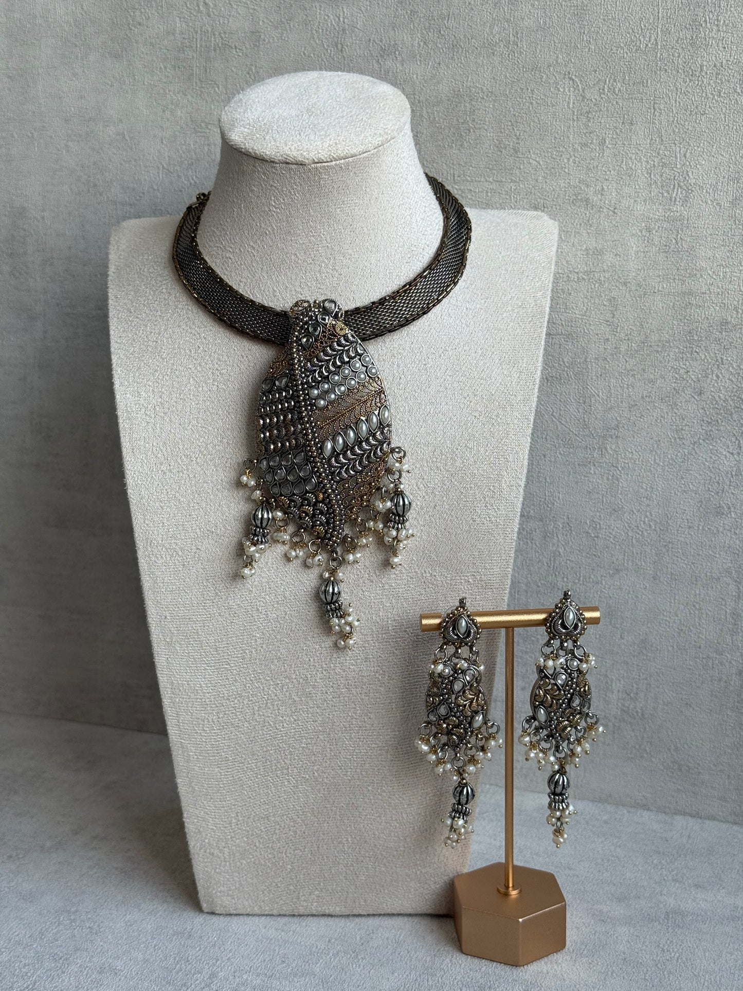 Ayura Designs Sheeba Set with Earrings – Silver & Gold Leaf Pendant, Mirror-Cut Stones & Pearl Detailing