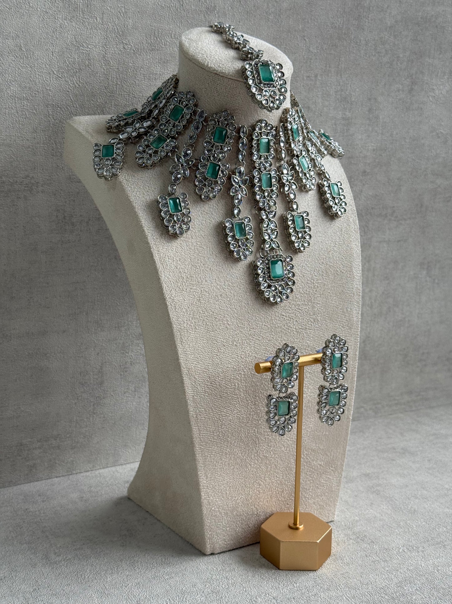 Ayura Designs Zinnia Set – Necklace, Earrings & Tikka with Mint Green Stones and Mirror-Cut Polki in Silver Finish