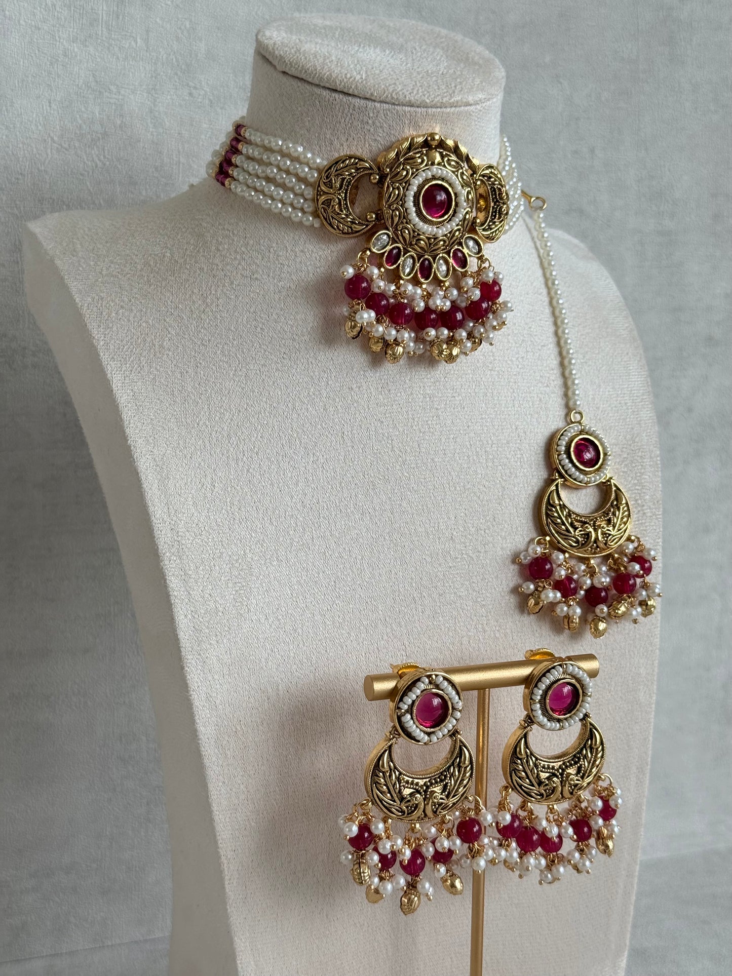 Ayura Designs Mehr Choker Set with Earrings & Tikka – Ruby Pink Stones, Ruby Pink Beads, Pearl Strands & Antique Gold Finish