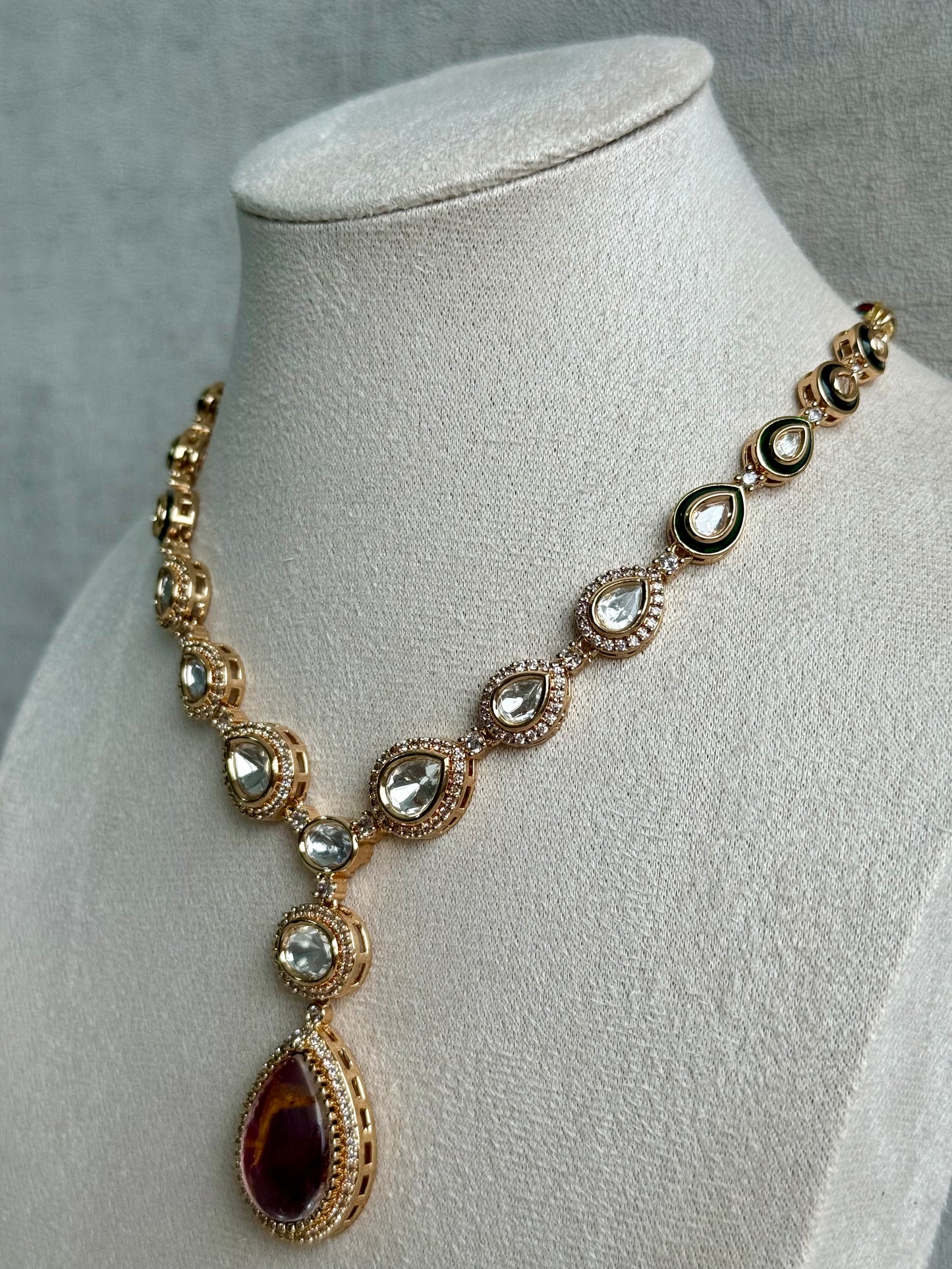 Ayura Designs Lilly Set with Necklace & Earrings – Burnt Crimson Marble Stones, Mirror-Cut Accents & Antique Gold Finish