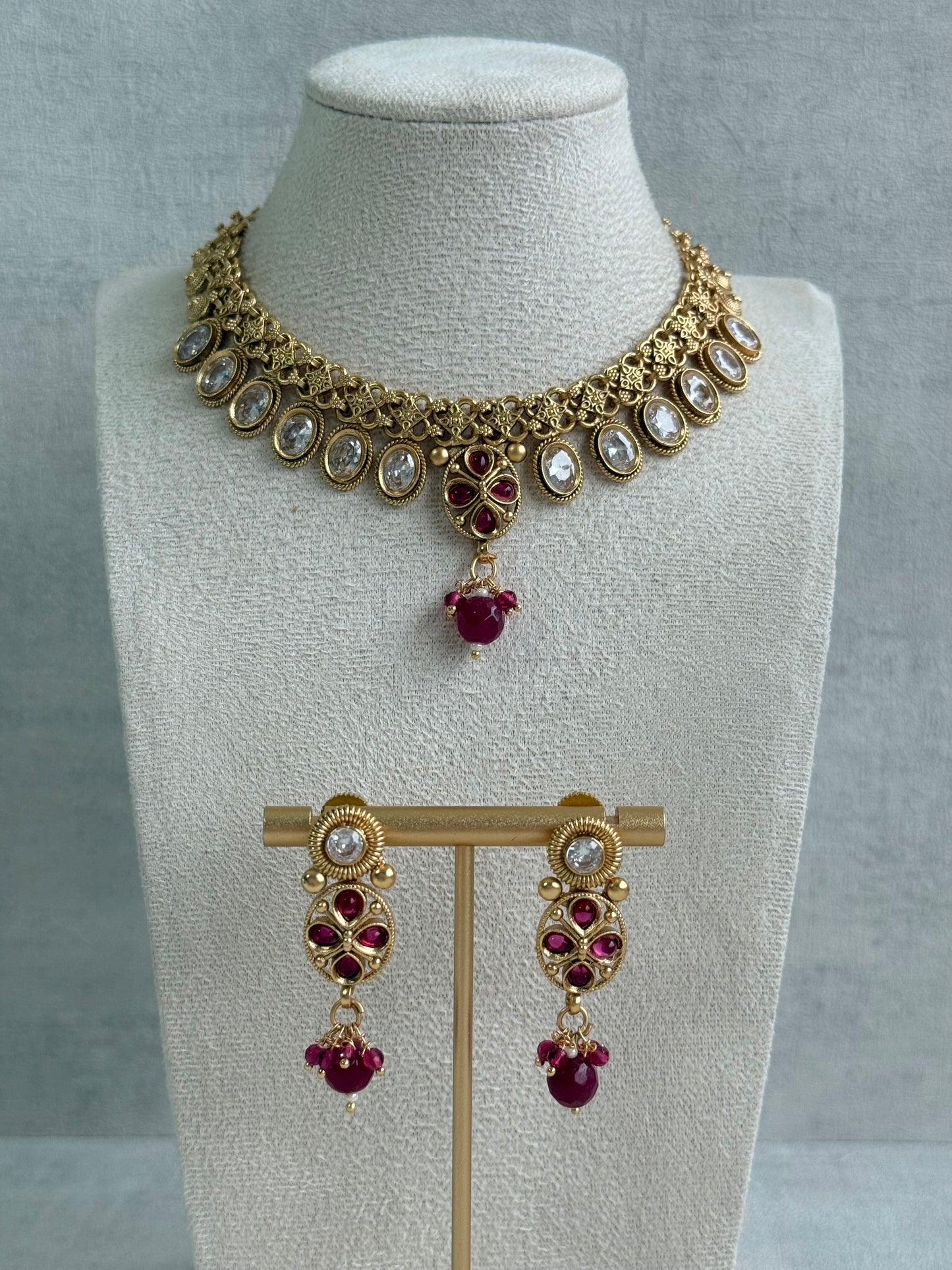 Ayura Designs Perniya Set with Necklace & Earrings – Mirror-Cut Stones with Rani Pink Accents in Antique Gold Finish