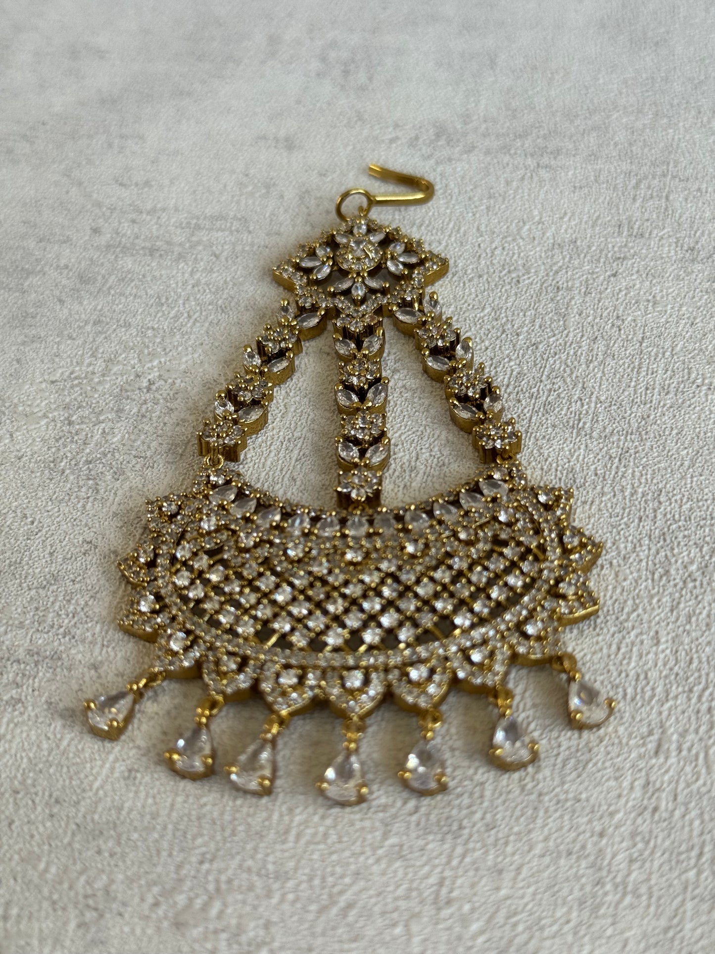 Ayura Designs Aya Jhoomar Passa – Mirror-Cut Stones with Antique Gold Detailing & Floral Motifs