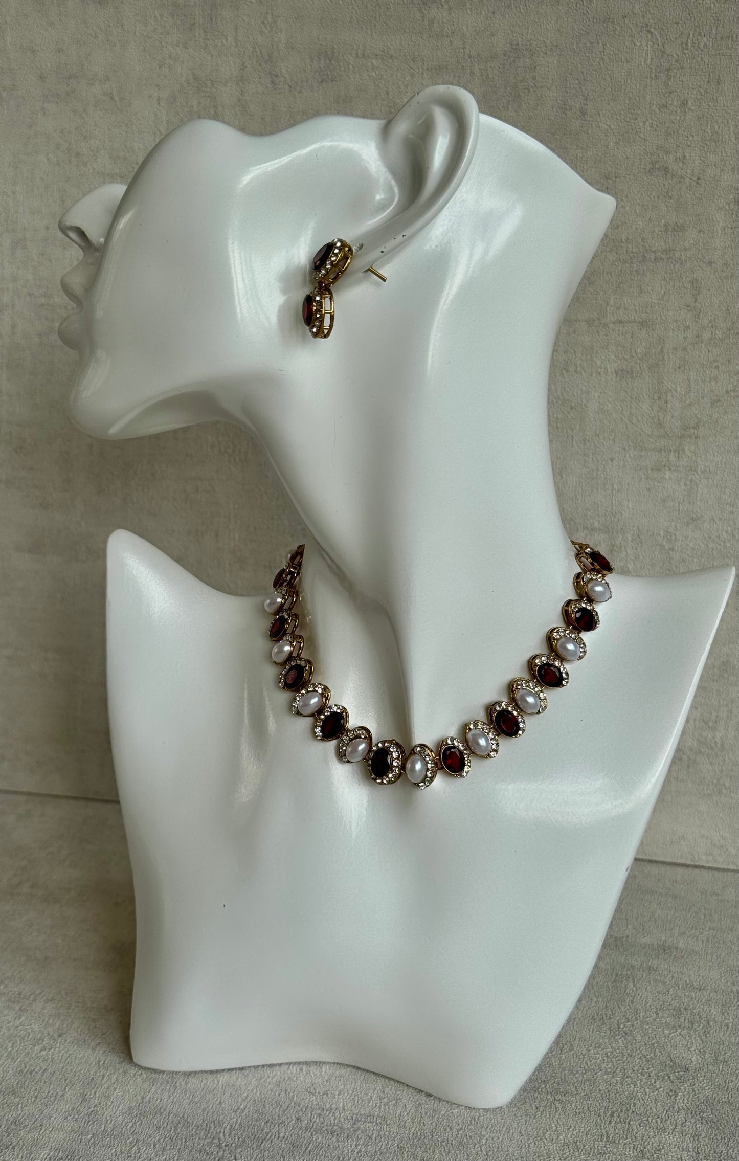 Ayura Designs Eira Set – Necklace, Earrings & Tikka with Ruby Red & Ivory Oval Stones in Antique Gold
