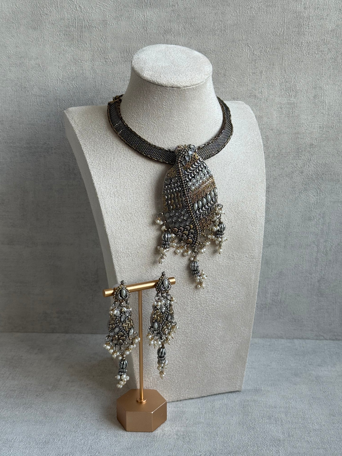 Ayura Designs Sheeba Set with Earrings – Silver & Gold Leaf Pendant, Mirror-Cut Stones & Pearl Detailing