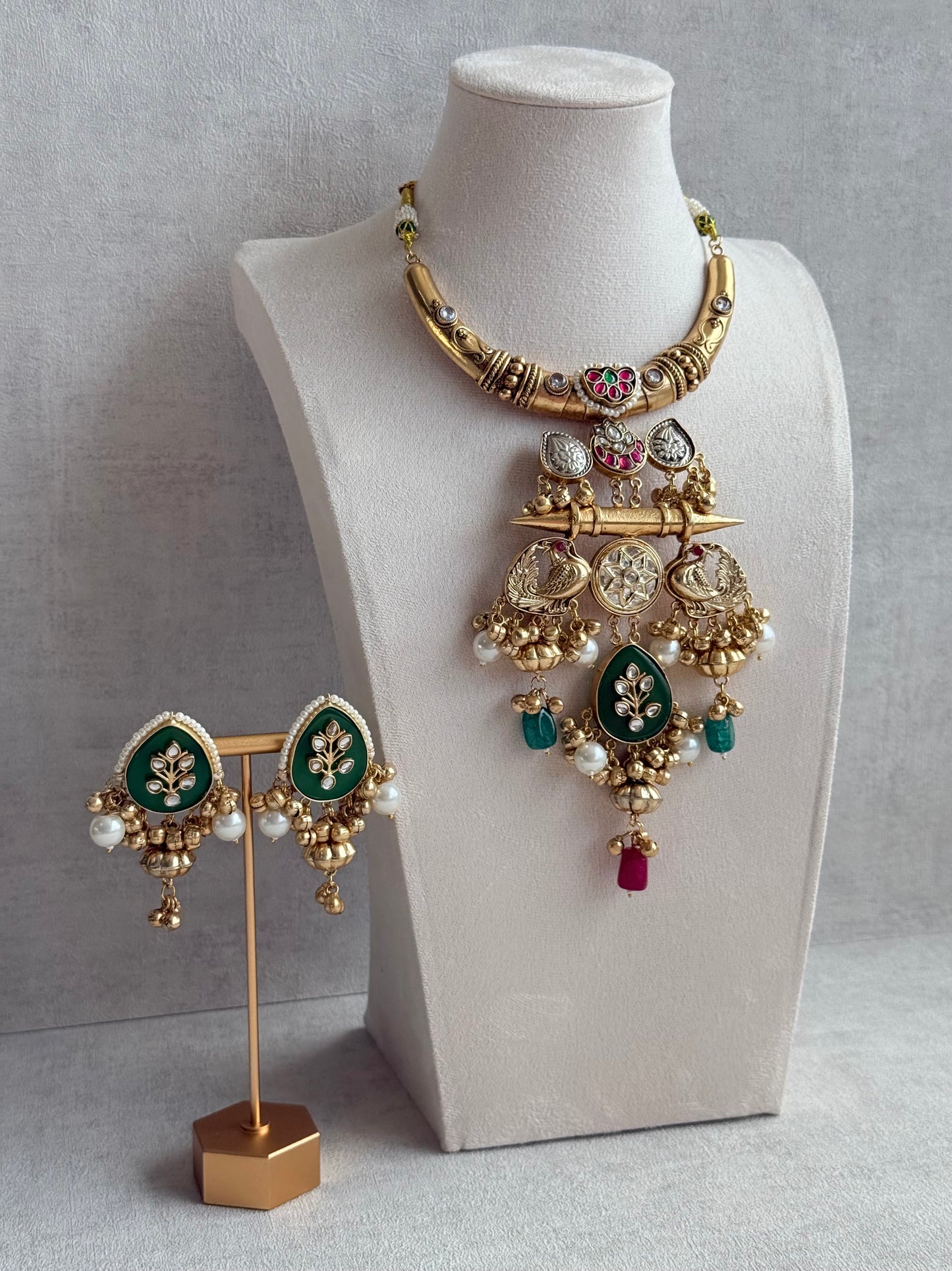 Ayura Designs Zaqsh Collar Necklace Set with Earrings – Antique Gold Peacock Pendant with Emerald Green Stones & Pearl Detailing