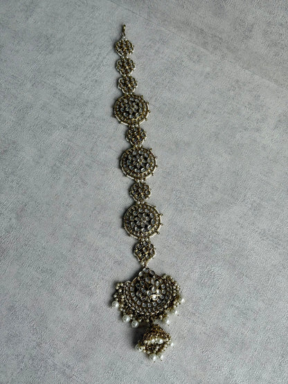 Ayura Designs Laraib Parandi – Mirror-Cut Kundan with Pearl Drops in Antique Gold Finish