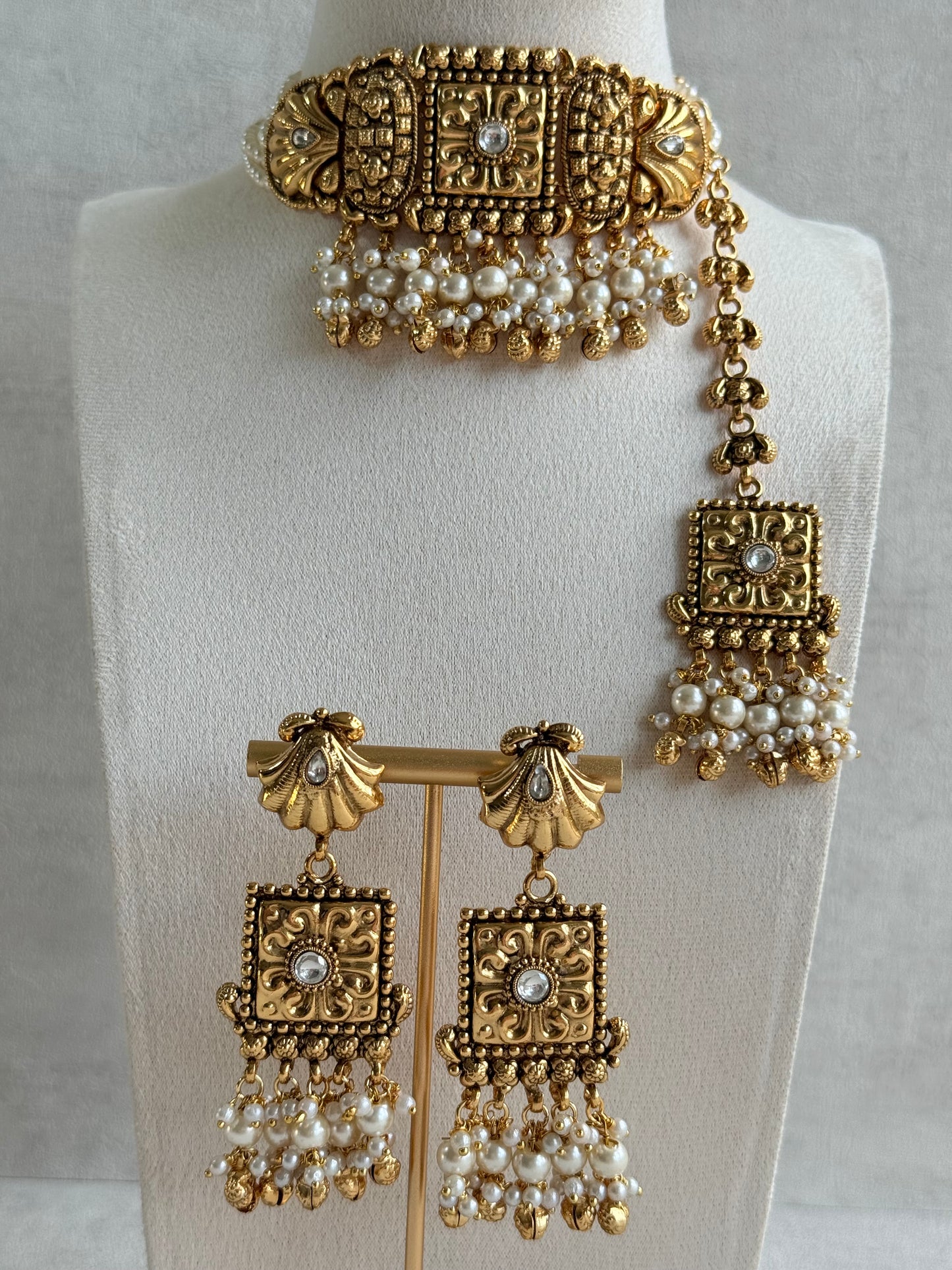 Ayura Designs Nabila Choker Set with Earrings & Tikka – Antique Gold Finish, Sea Shell Detailing, Pearls & Ghungroos